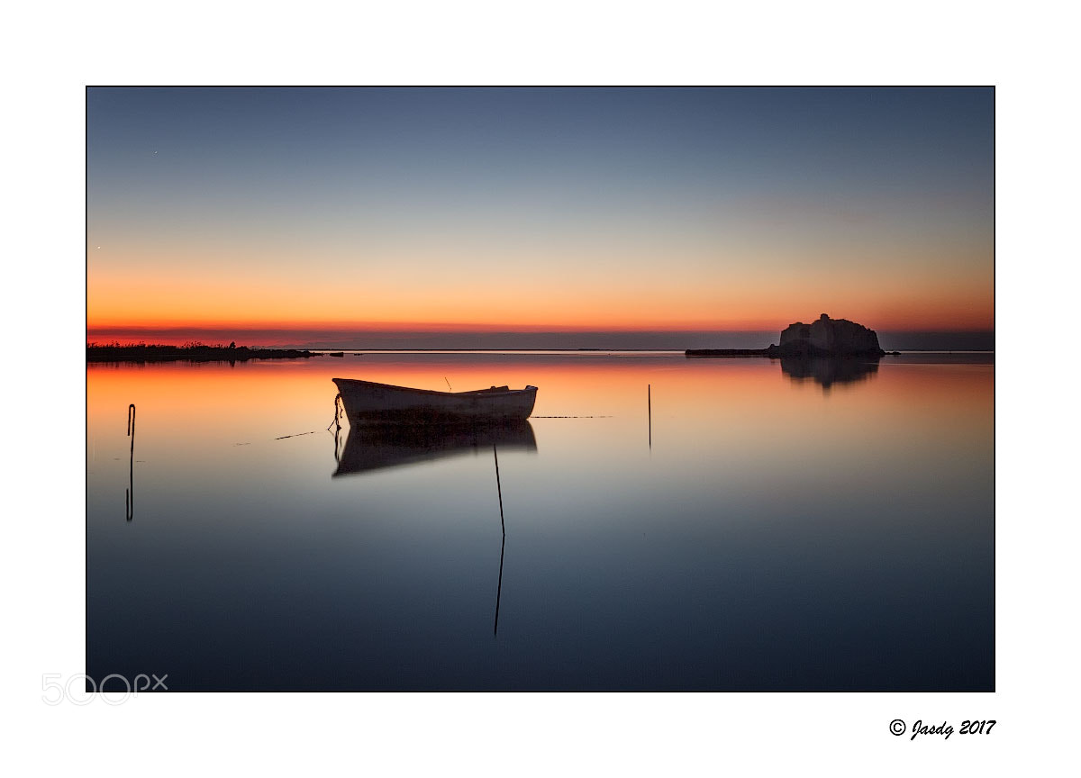 Canon EOS 7D sample photo. Amanecer entre barcas delta photography