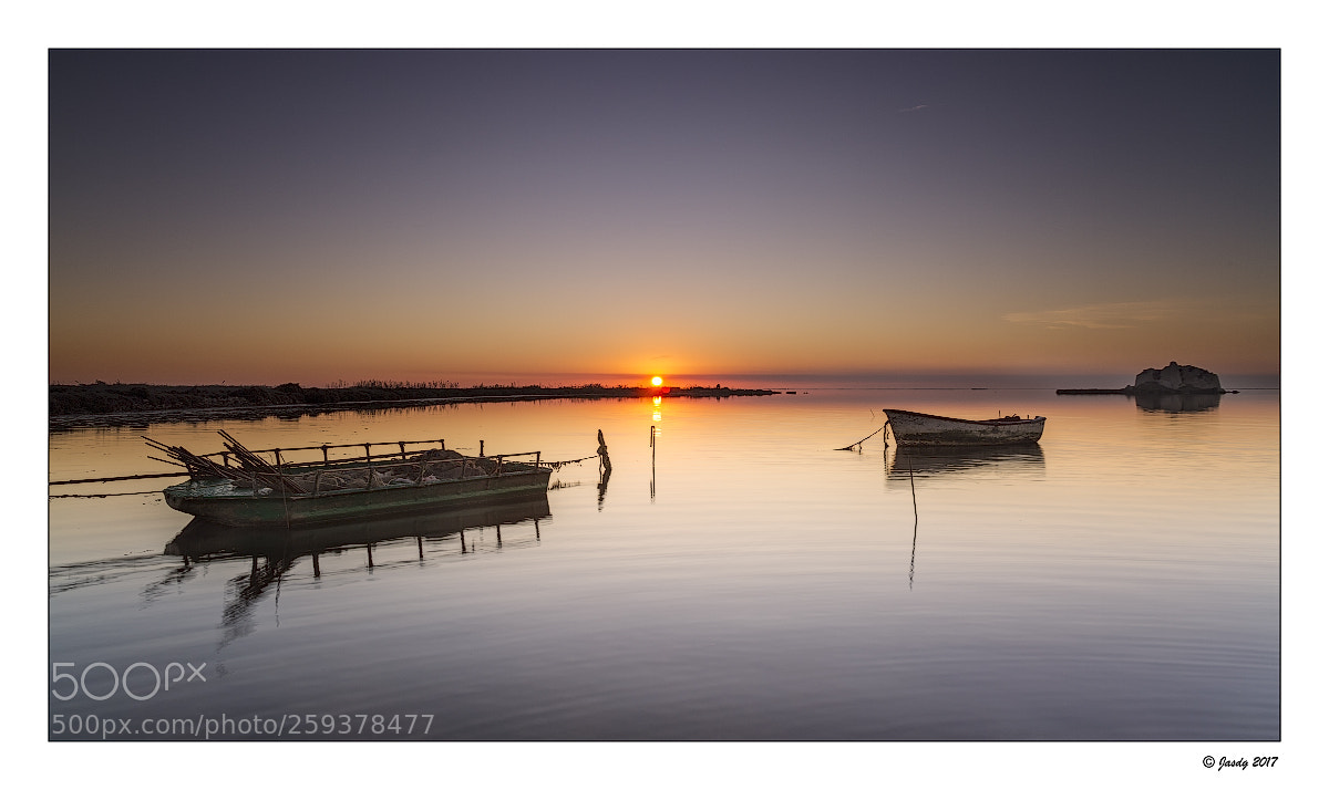 Canon EOS 7D sample photo. Amanecer entre barcas delta photography