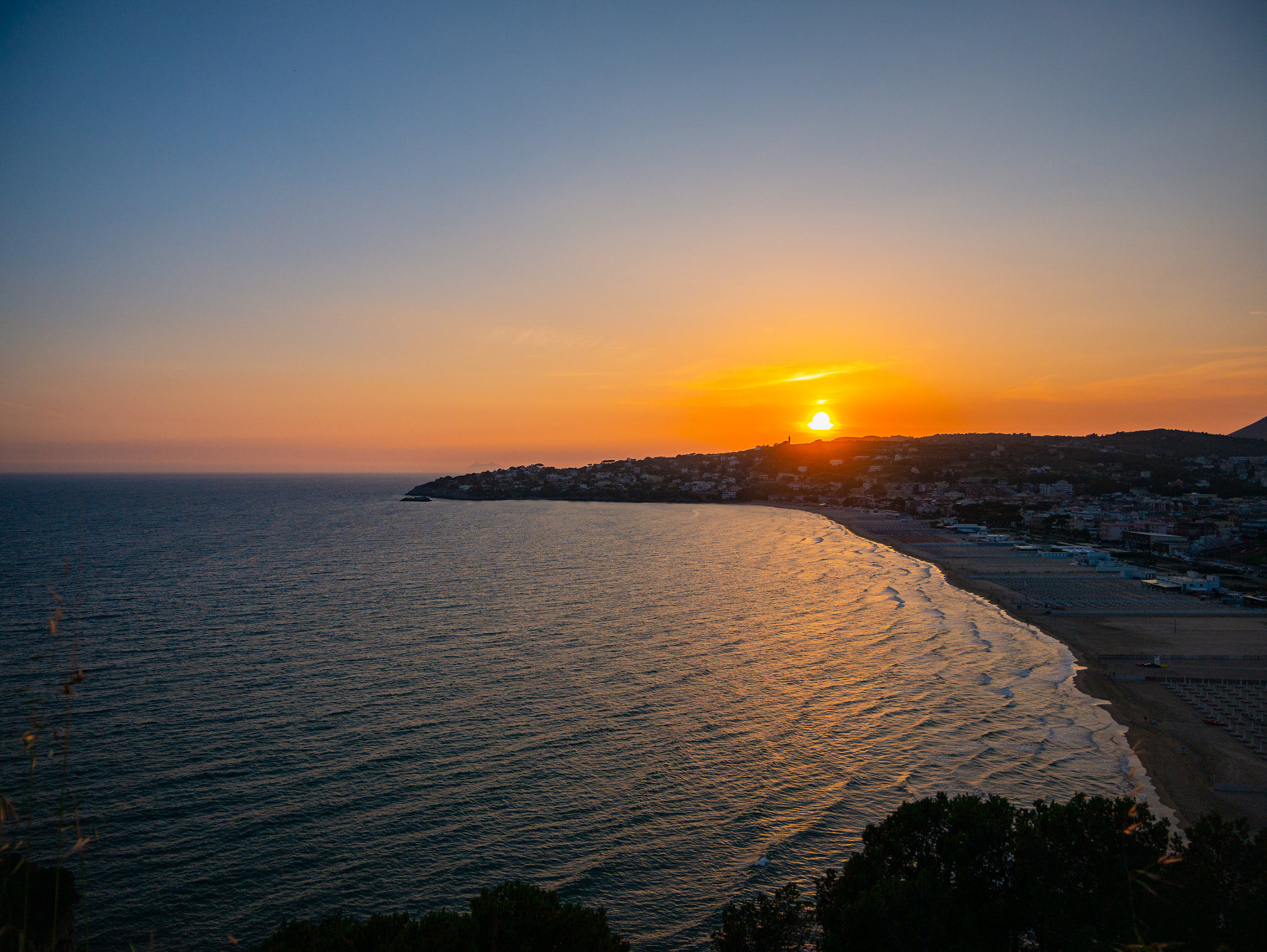 Panasonic Lumix DMC-G85 (Lumix DMC-G80) sample photo. Gaeta sunset photography