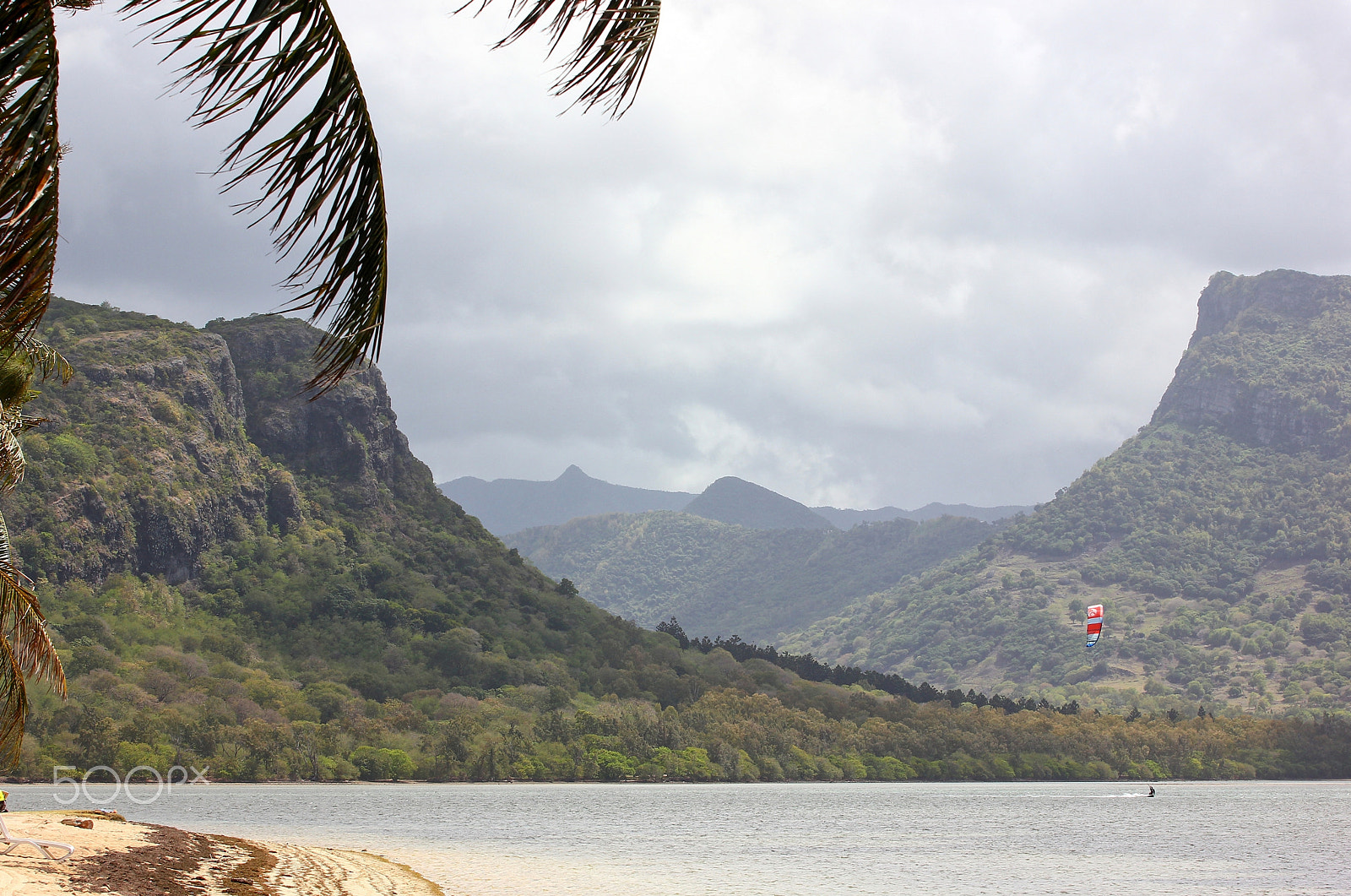 Canon EOS 550D (EOS Rebel T2i / EOS Kiss X4) sample photo. Mauritius kyte surfing photography