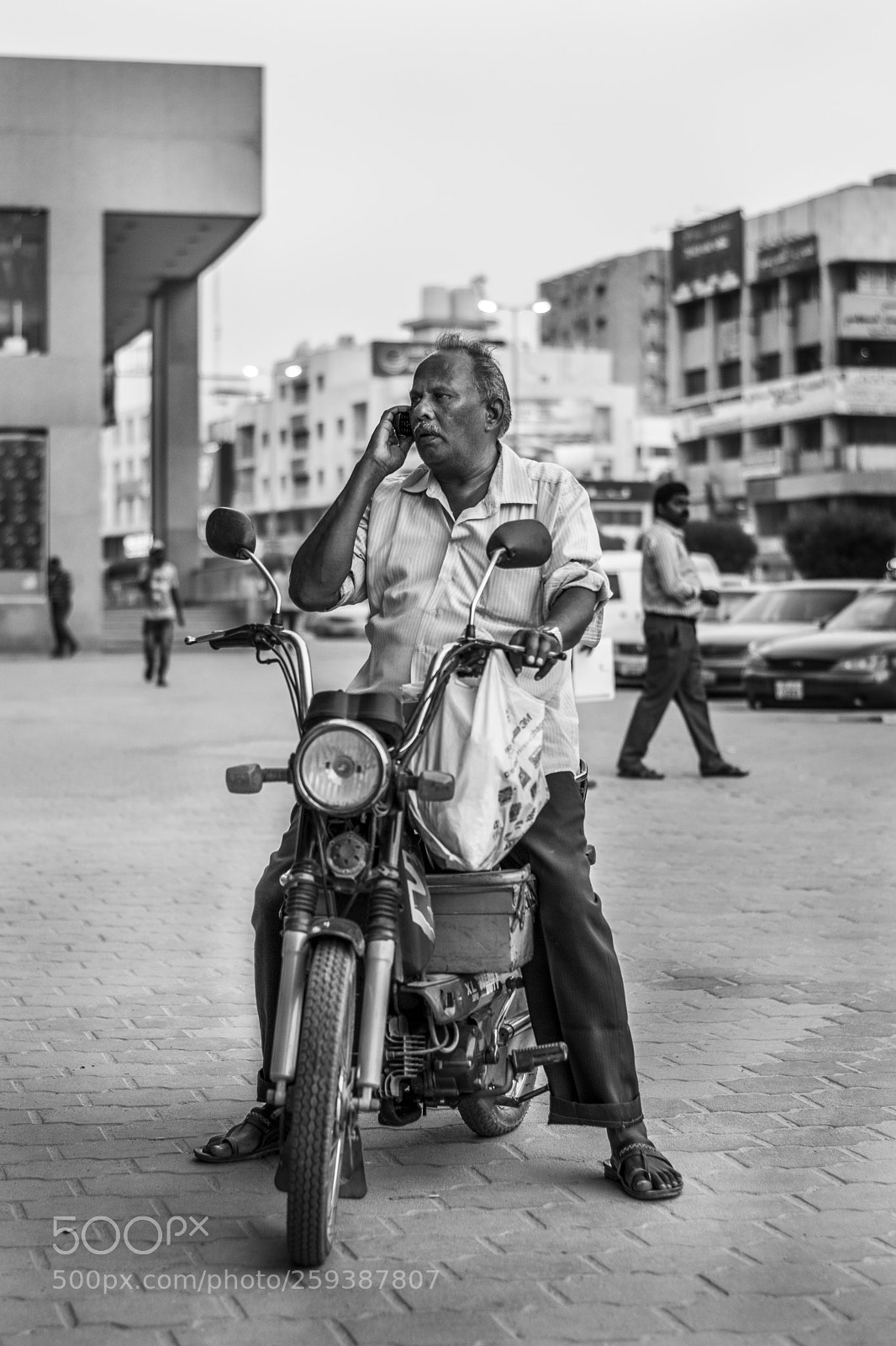 Nikon D5300 sample photo. Hardworking dad photography