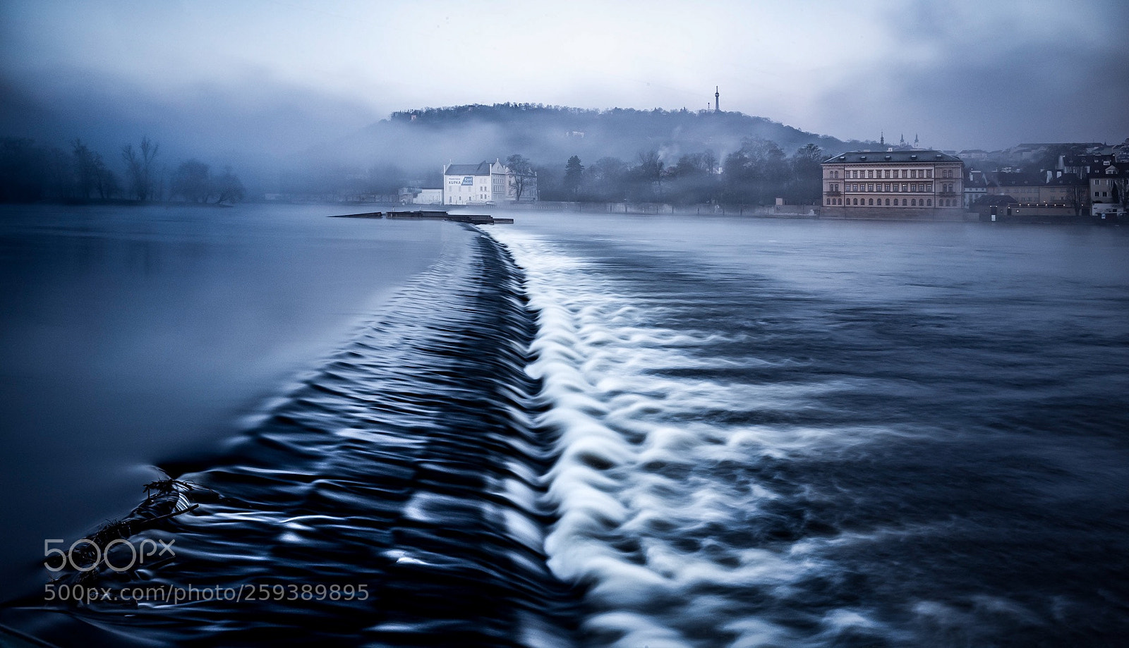 Leica M (Typ 240) sample photo. Foggy prague photography