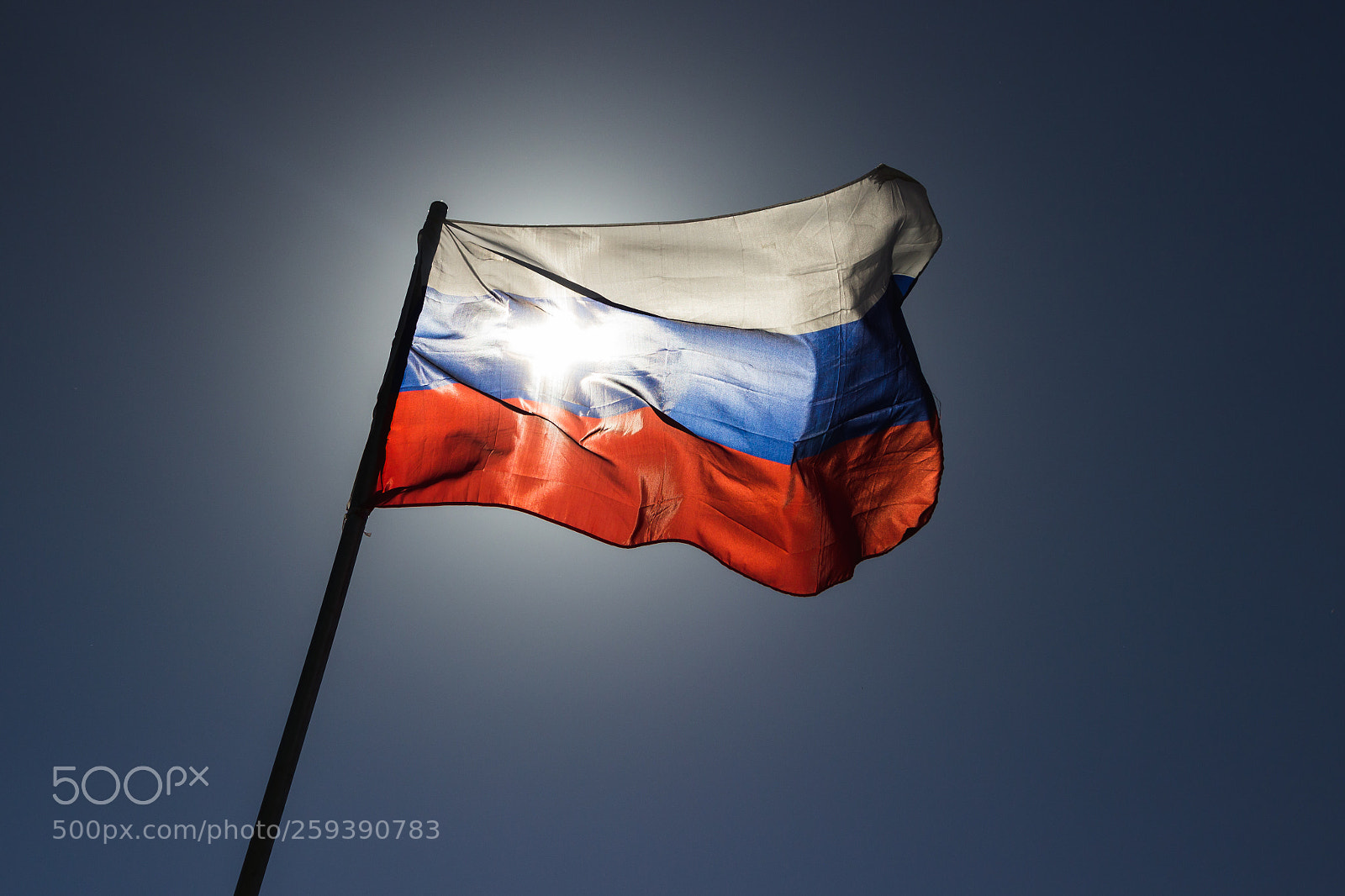 Canon EOS 600D (Rebel EOS T3i / EOS Kiss X5) sample photo. Russian flag flying in photography