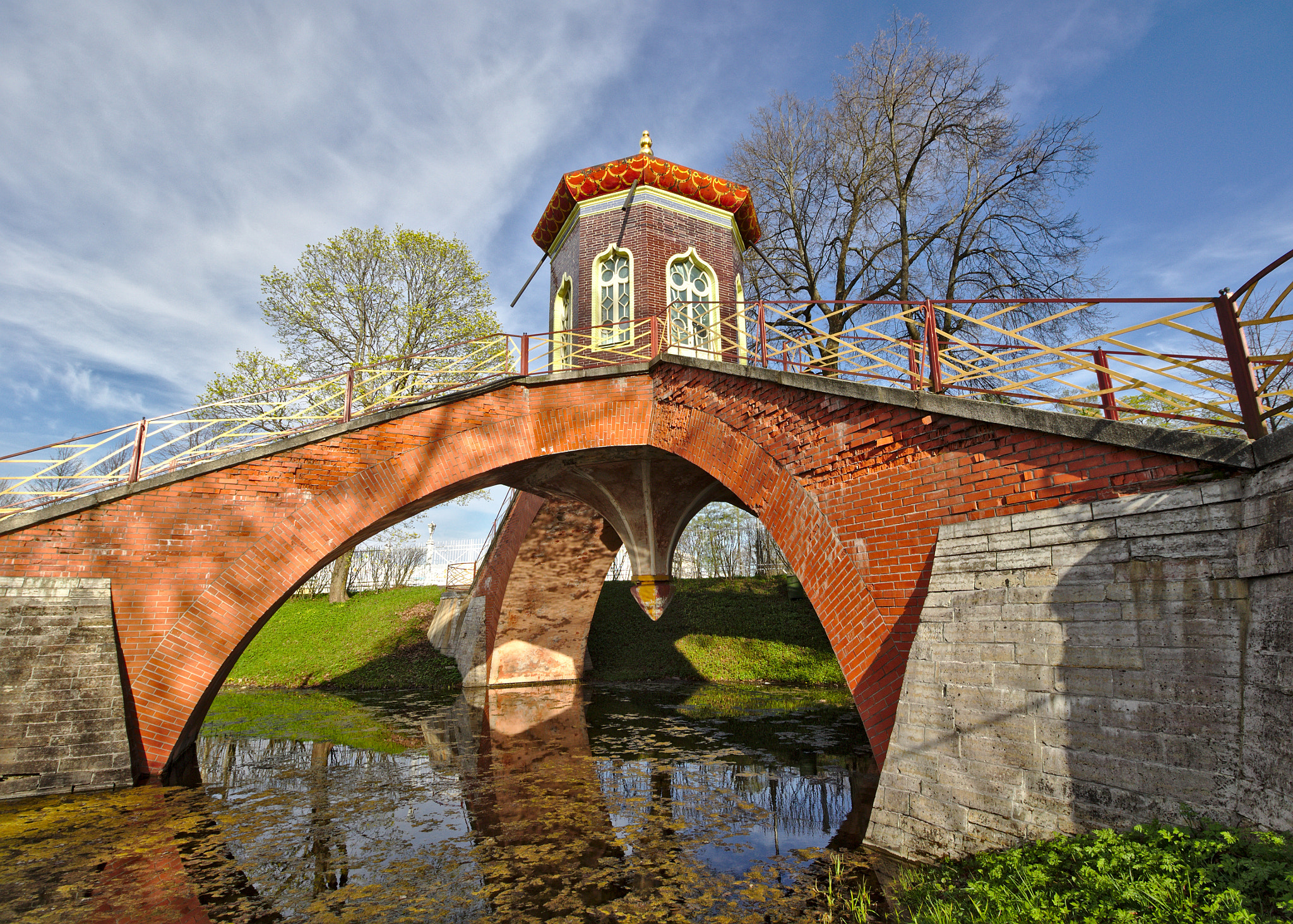 Canon EOS 650D (EOS Rebel T4i / EOS Kiss X6i) sample photo. The cross bridge photography