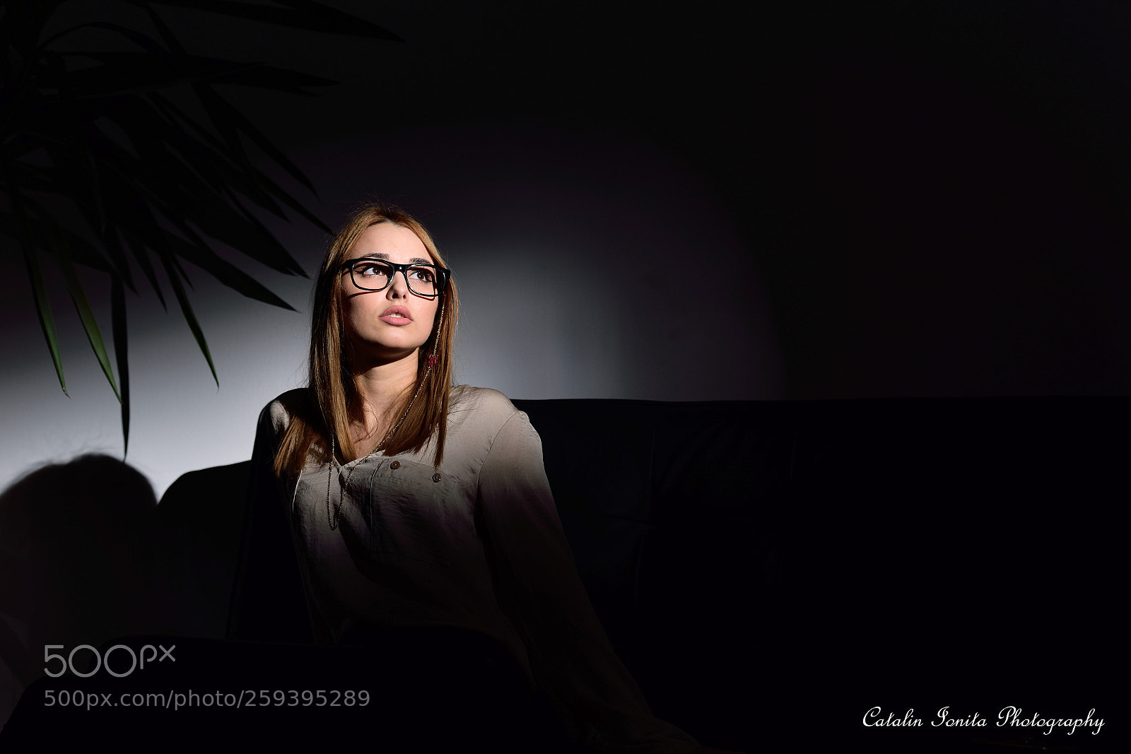 Nikon D810 sample photo. Indoor portrait photography
