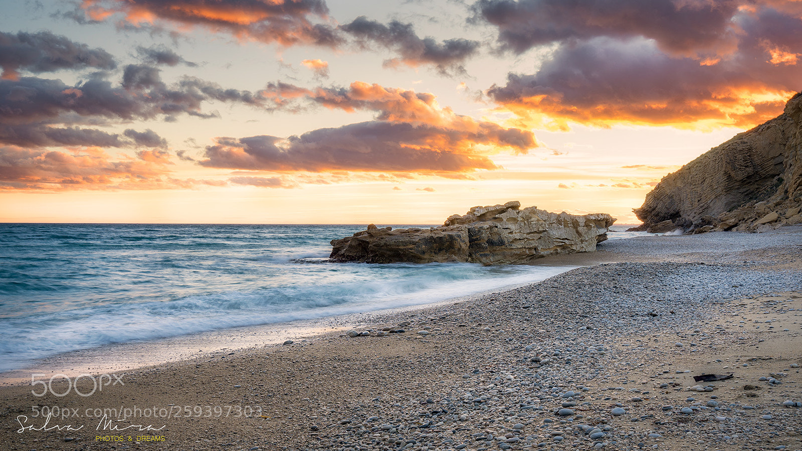 Sony a7 II sample photo. Capvespre en la platja photography