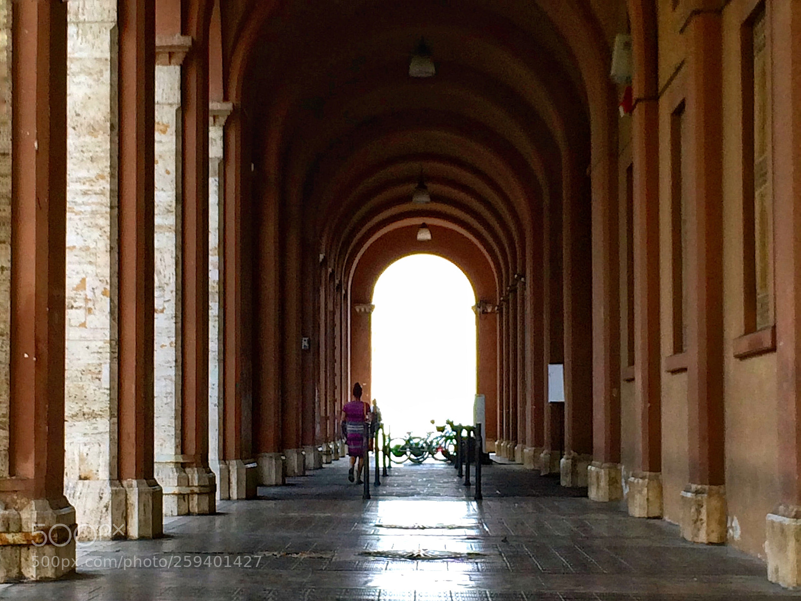 Apple iPhone 5s sample photo. Through the archway photography