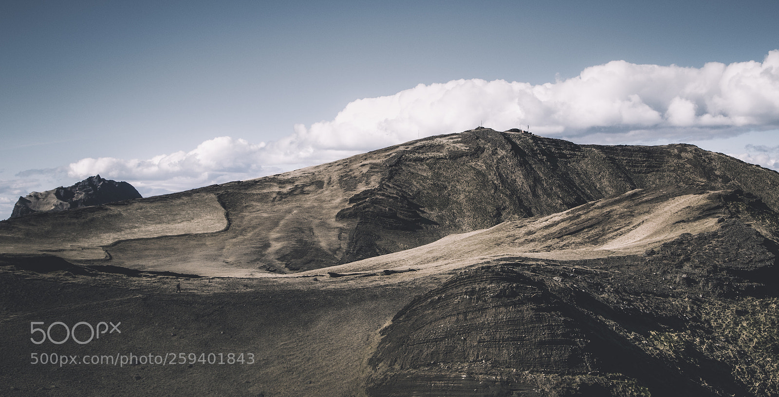 Canon EOS 6D sample photo. Vestmannaeyjar - sleeping woman photography
