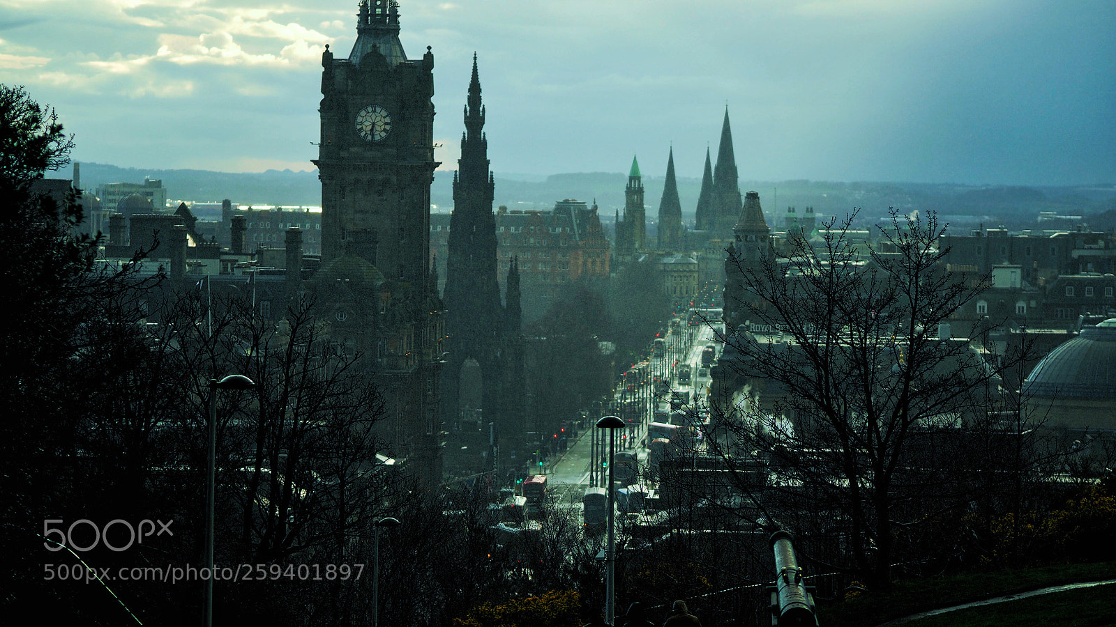 Olympus OM-D E-M10 sample photo. Edinburgh after rain photography