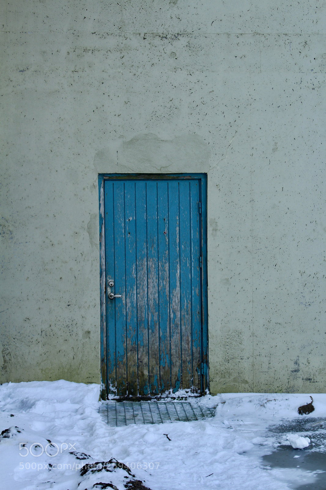 Canon EOS 1200D (EOS Rebel T5 / EOS Kiss X70 / EOS Hi) sample photo. The blue door photography