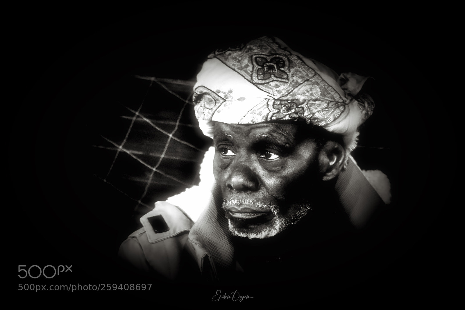 Canon EOS 7D Mark II sample photo. Portrait photography