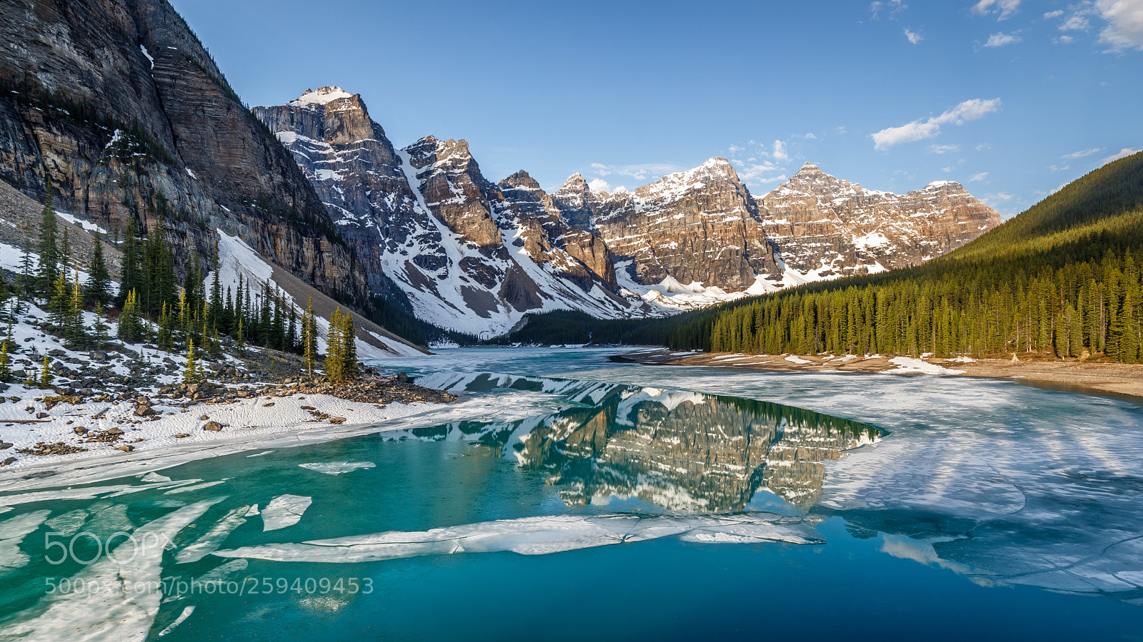 Canon EOS 5D Mark IV sample photo. Moraine lake photography