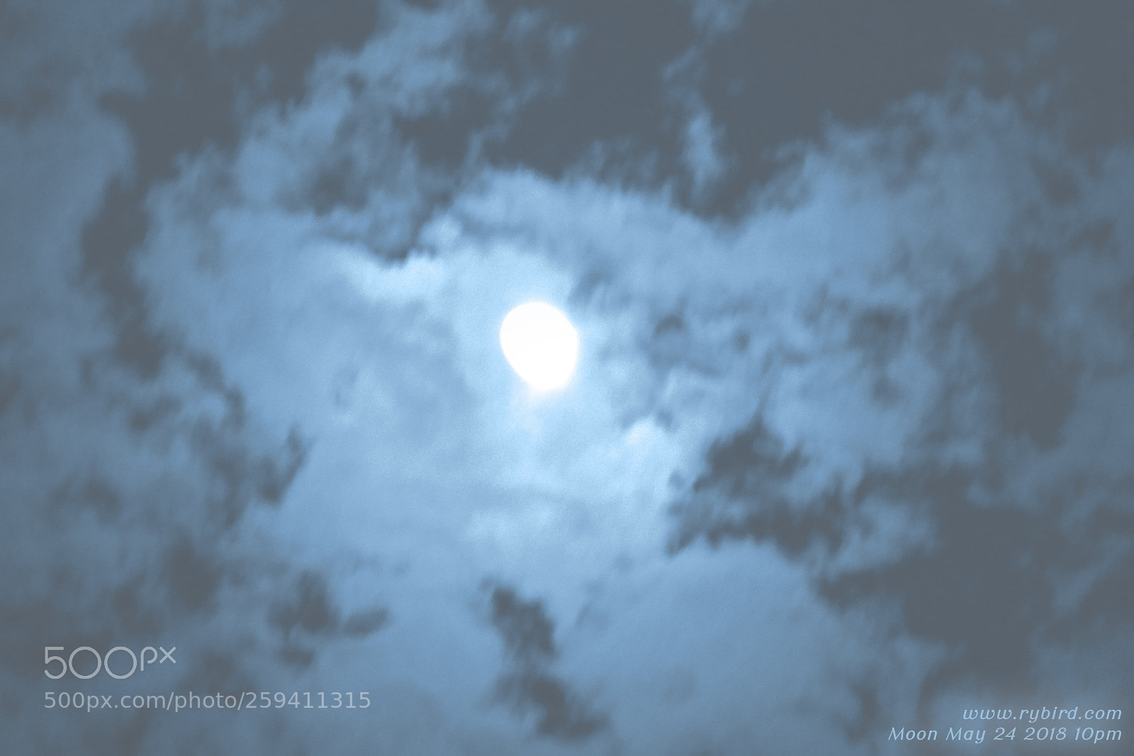 Fujifilm FinePix S1 sample photo. Moon in the clouds photography