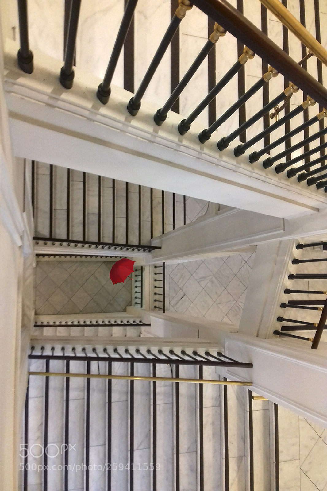 Samsung Galaxy J3(2016) sample photo. Escalier au parapluie photography