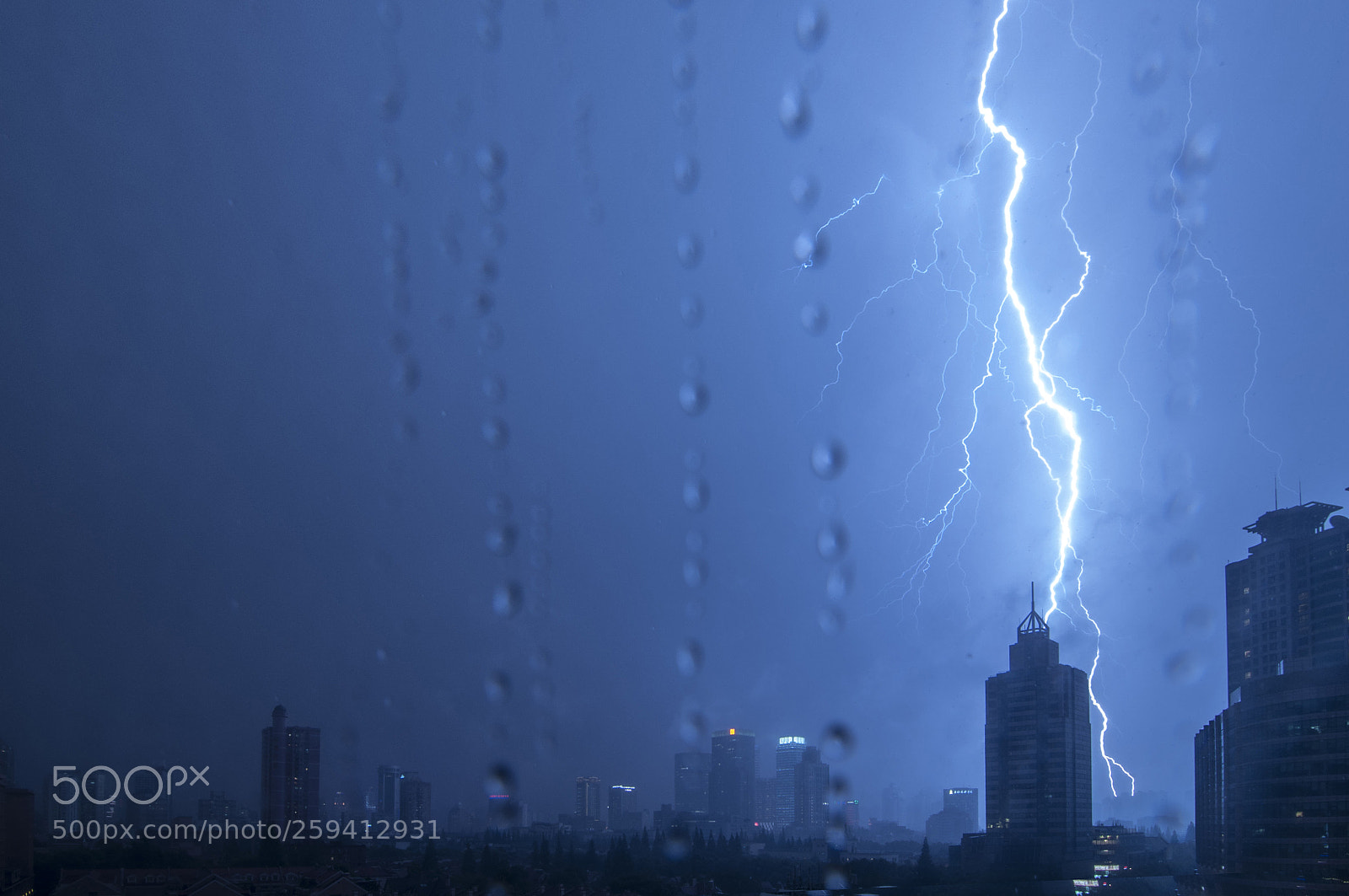 Nikon D90 sample photo. Rainy nights photography