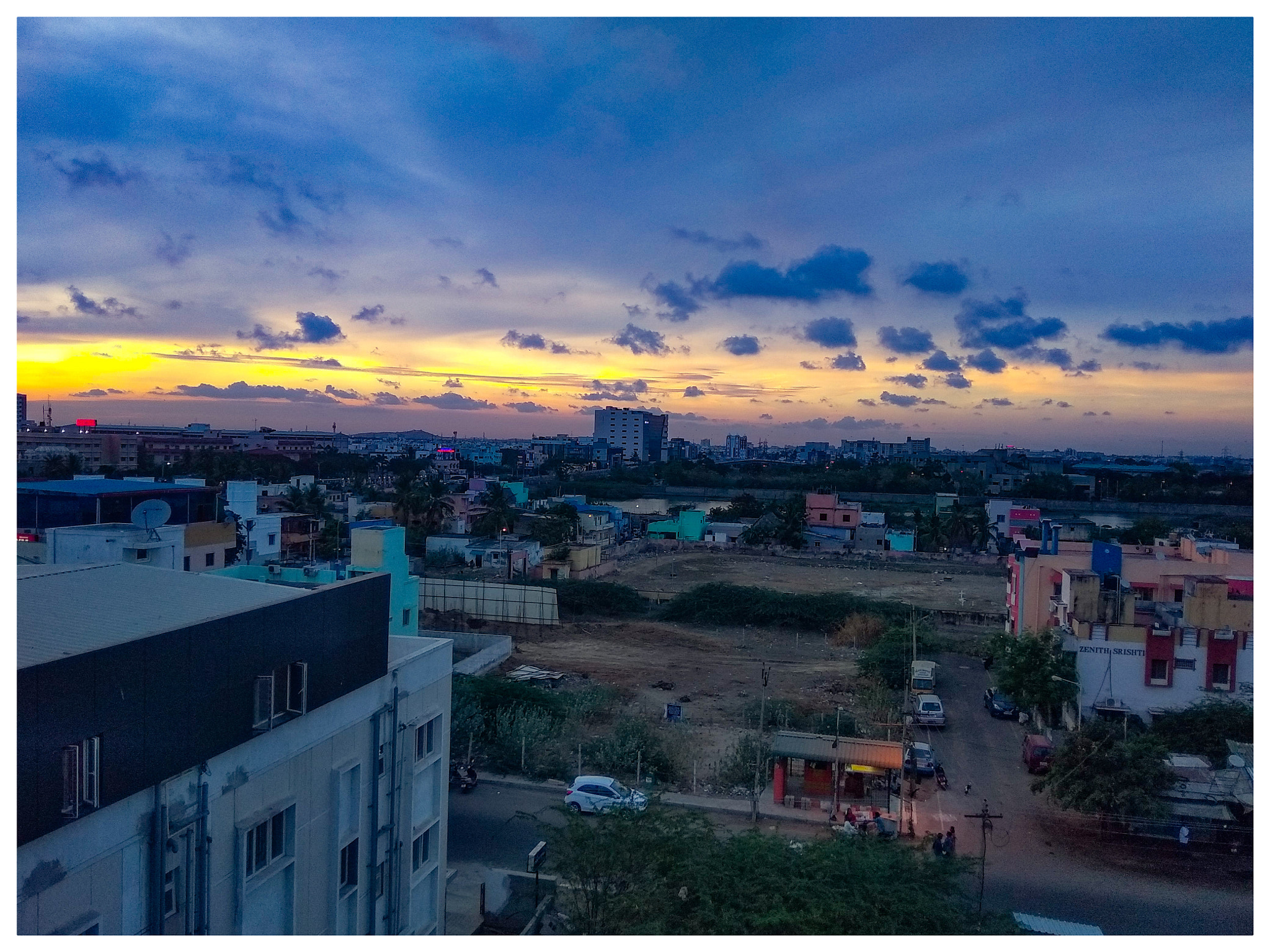 Xiaomi Redmi Note 5A sample photo. Dusk photography