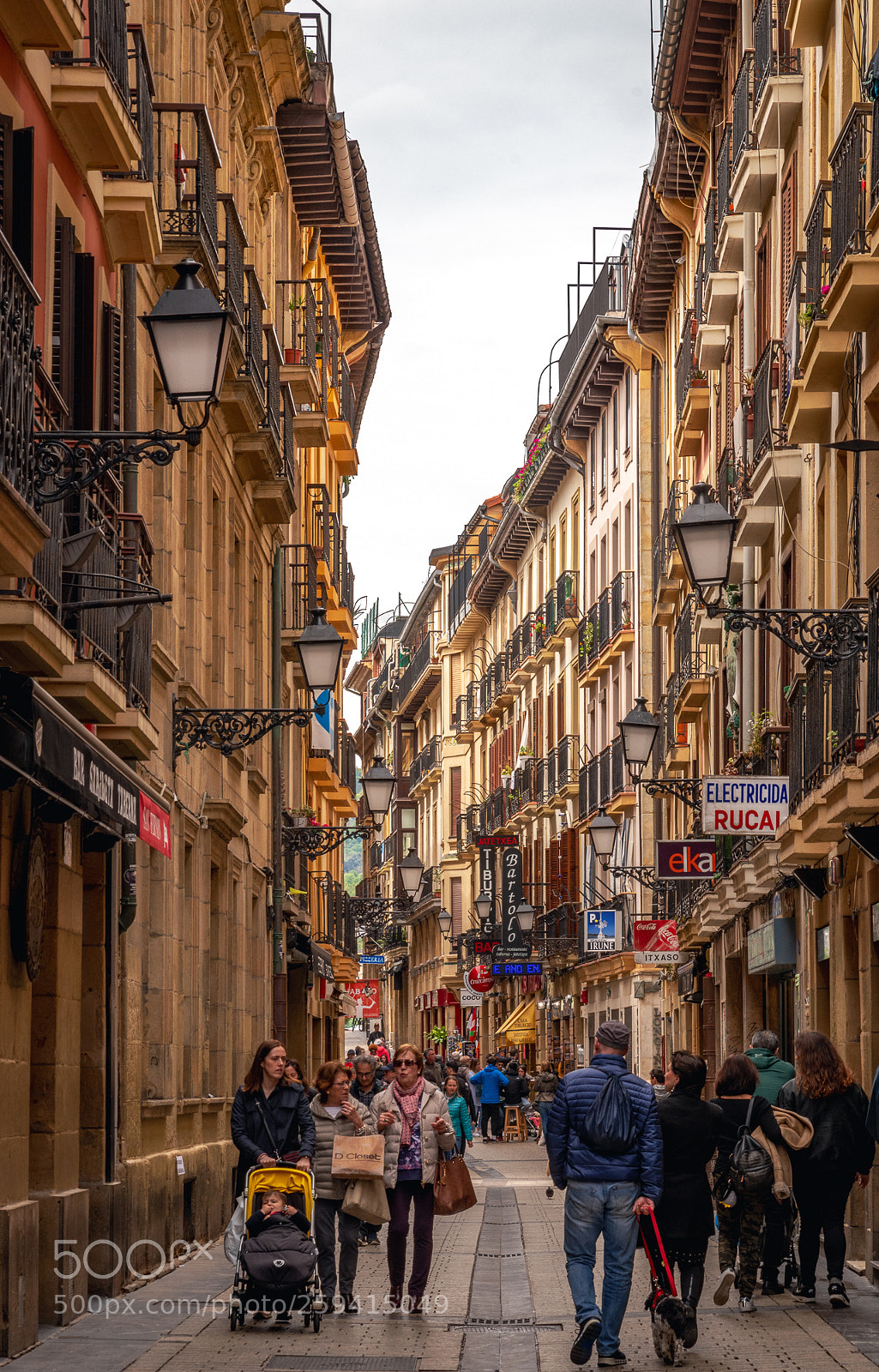 Nikon D850 sample photo. Strolling the streets of photography