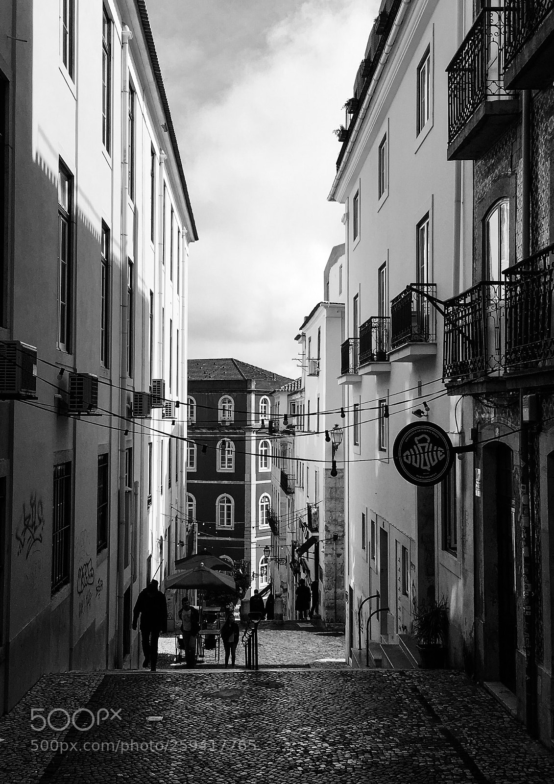 Apple iPhone 6s sample photo. Lisbon streets  photography
