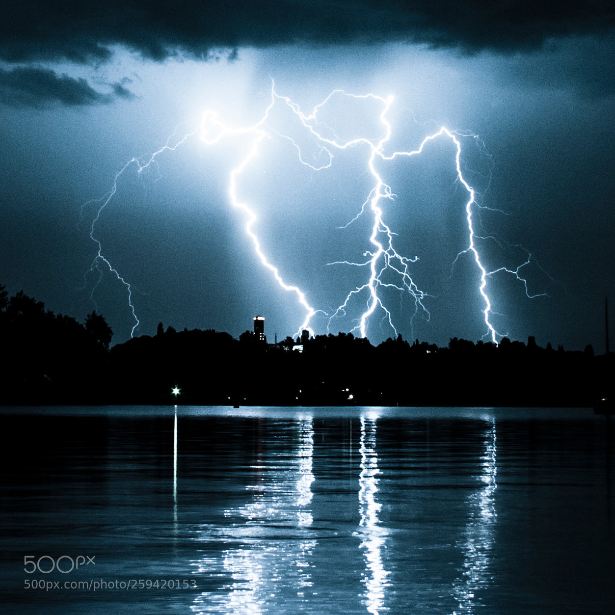Canon EOS 40D sample photo. Lightning photography