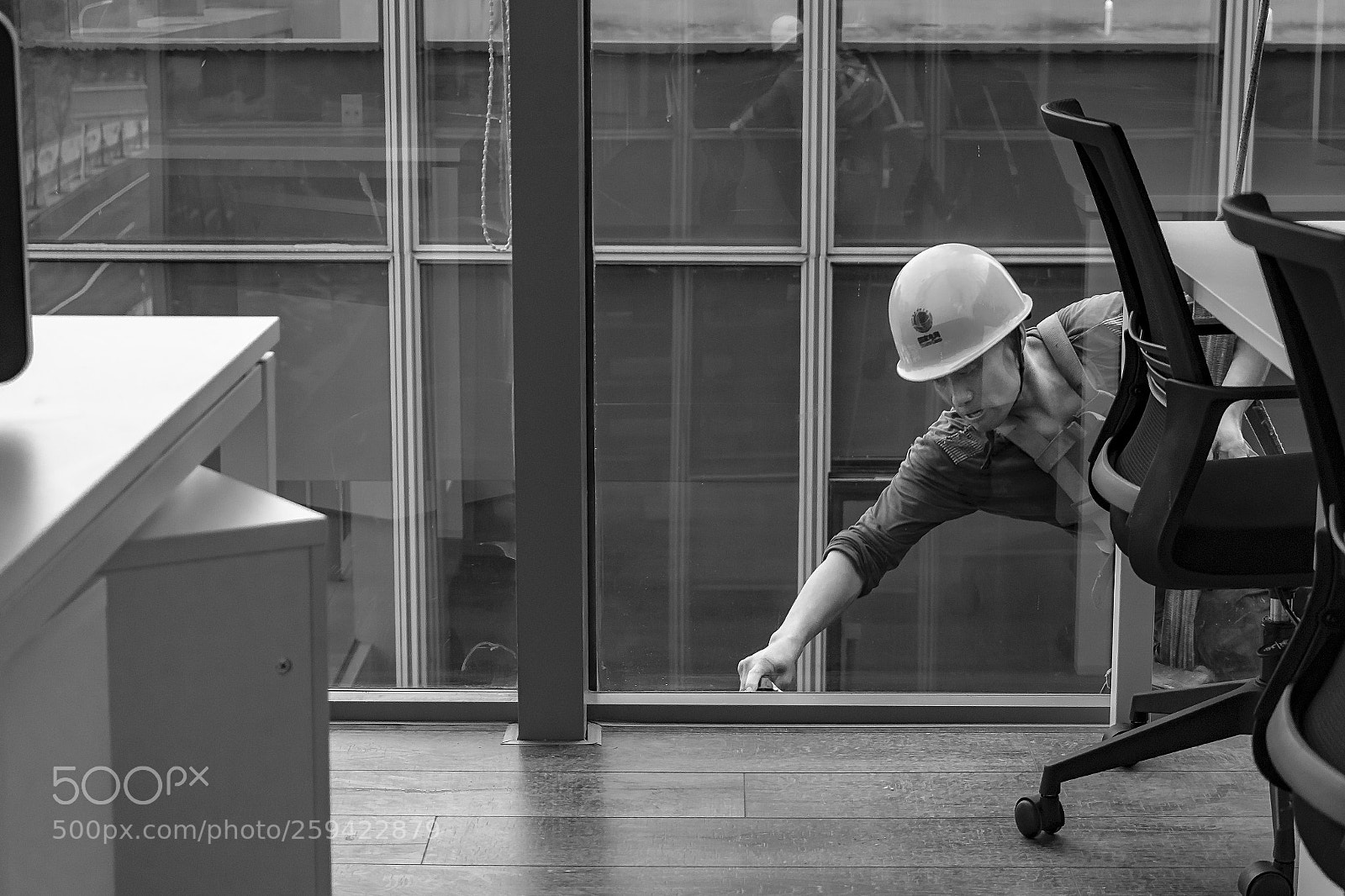 Canon EOS 70D sample photo. Window cleaner photography