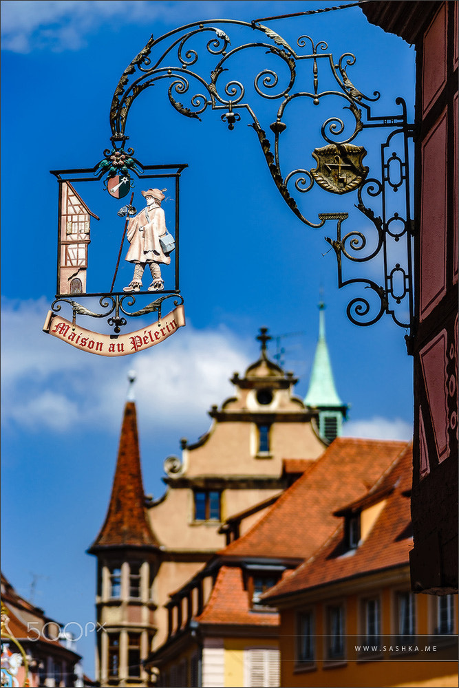 Sony a99 II sample photo. Old metal sigh board in historical center of colmar photography