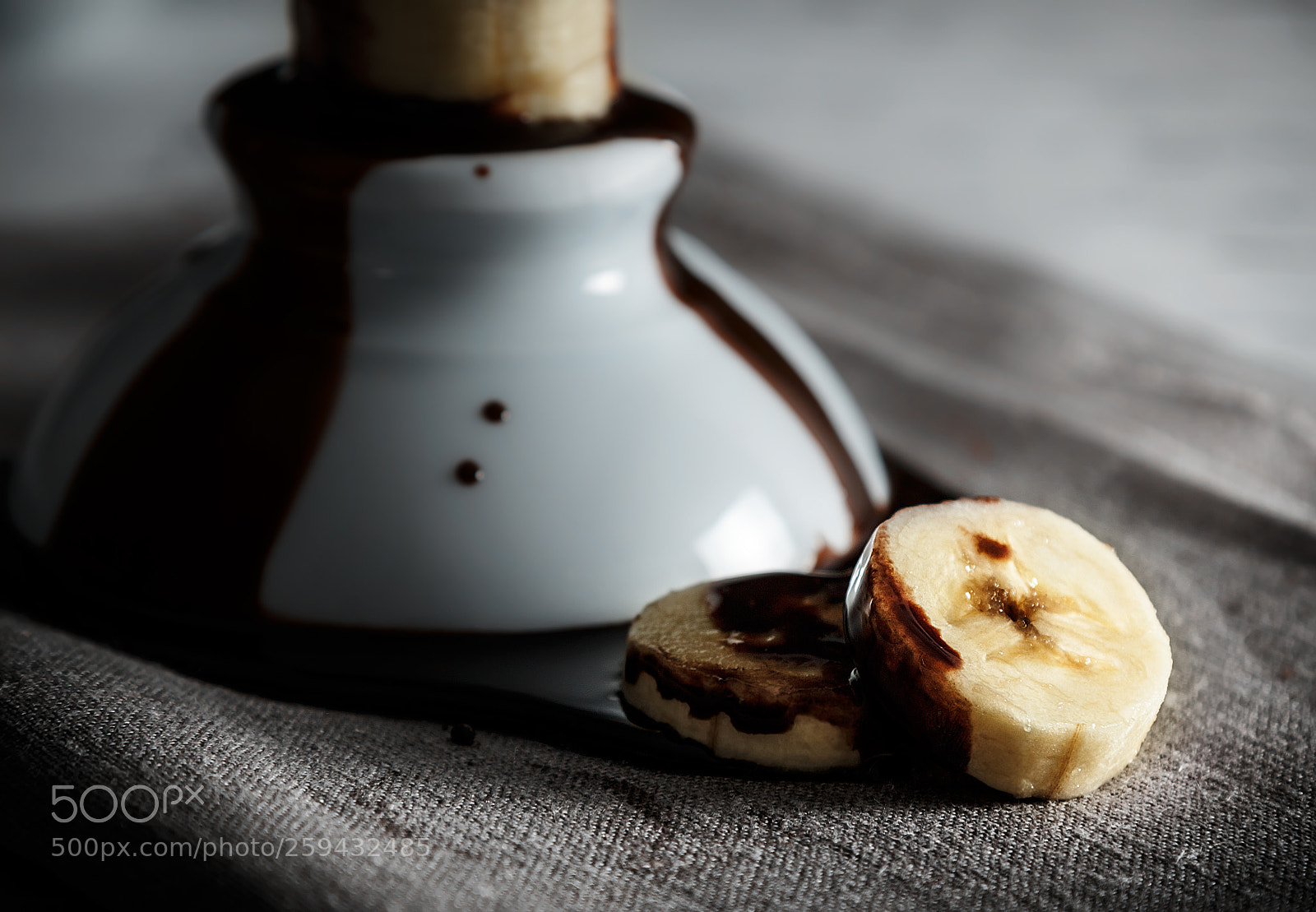 Canon EOS 700D (EOS Rebel T5i / EOS Kiss X7i) sample photo. Banana slices with chocolate. photography