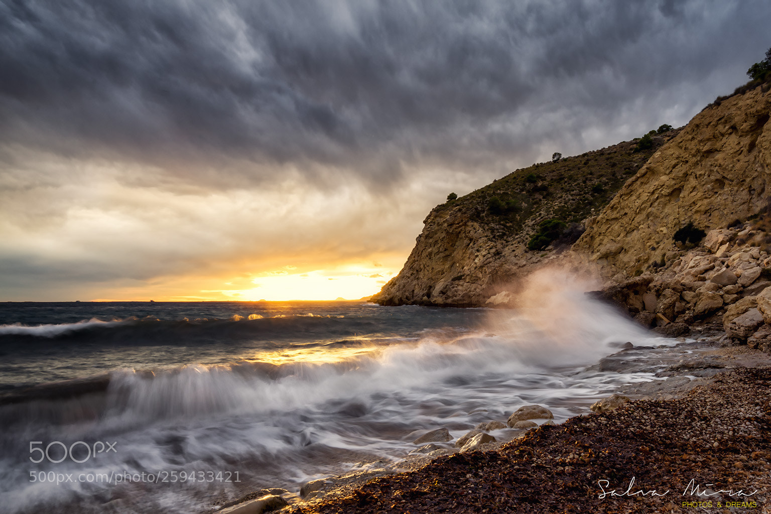 Sony a7 II sample photo. Capvespre en la cala photography