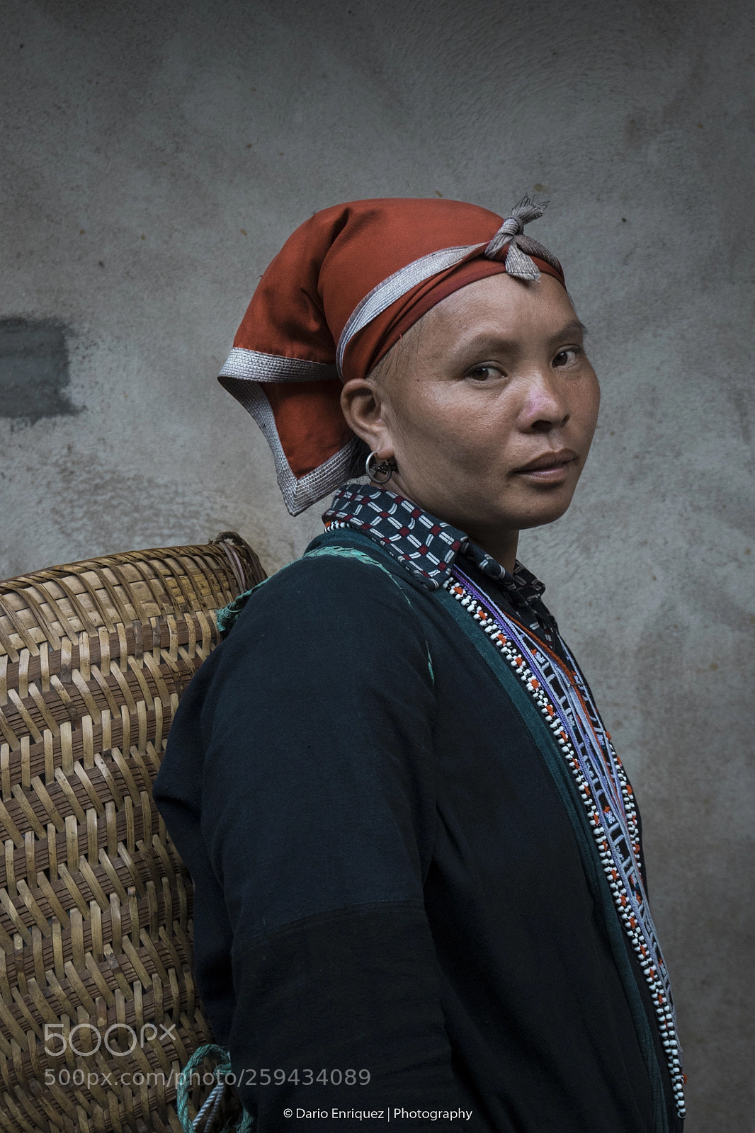 Canon EOS 7D Mark II sample photo. Red dao woman photography