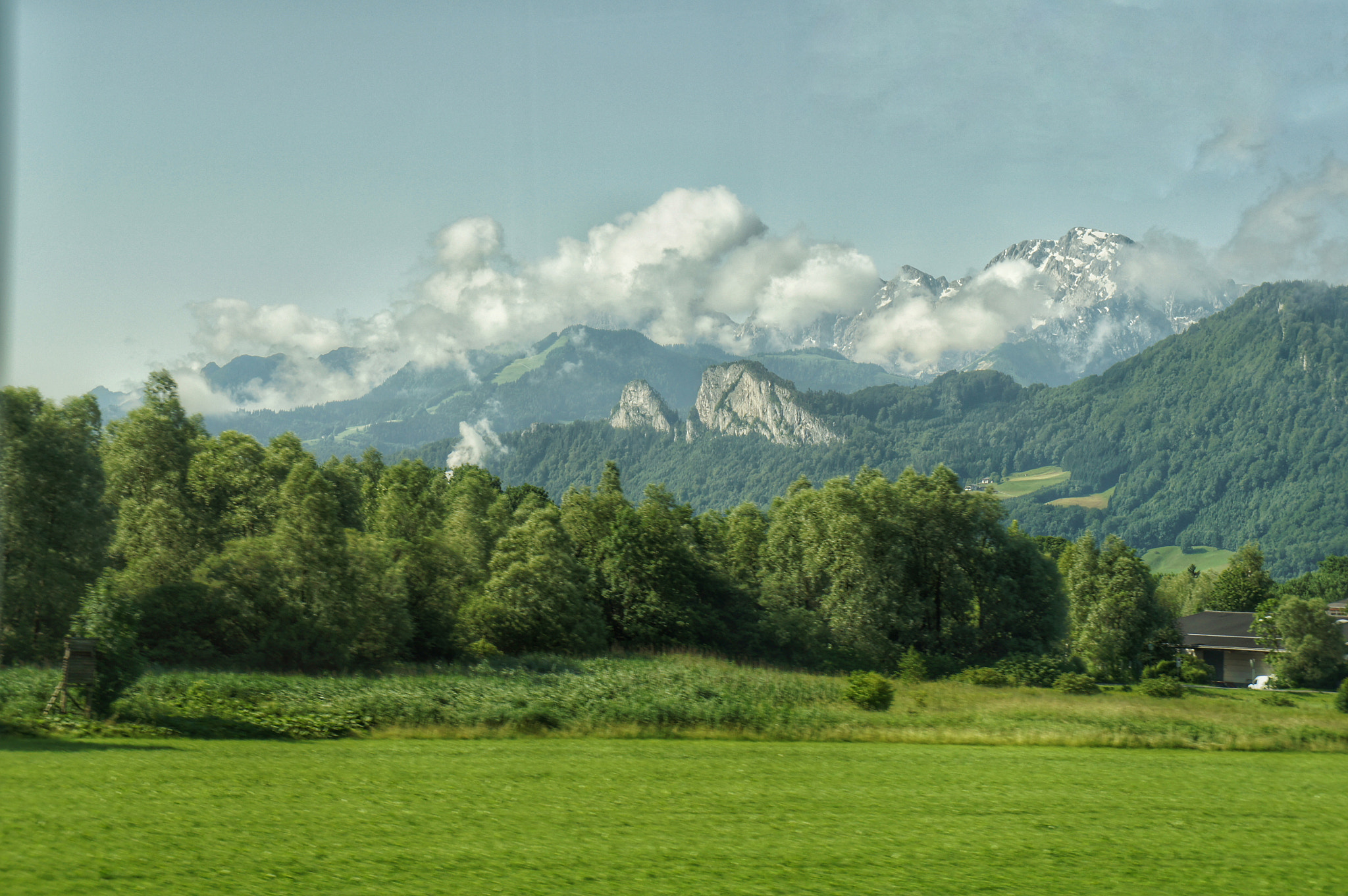 Sony Alpha NEX-C3 sample photo. Hiking time photography