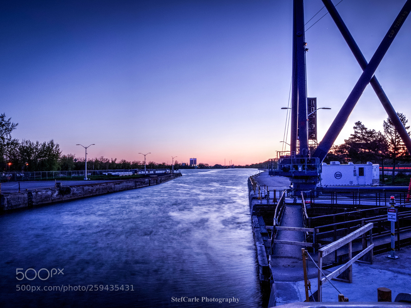Sony SLT-A77 sample photo. Sunset at the lock  photography