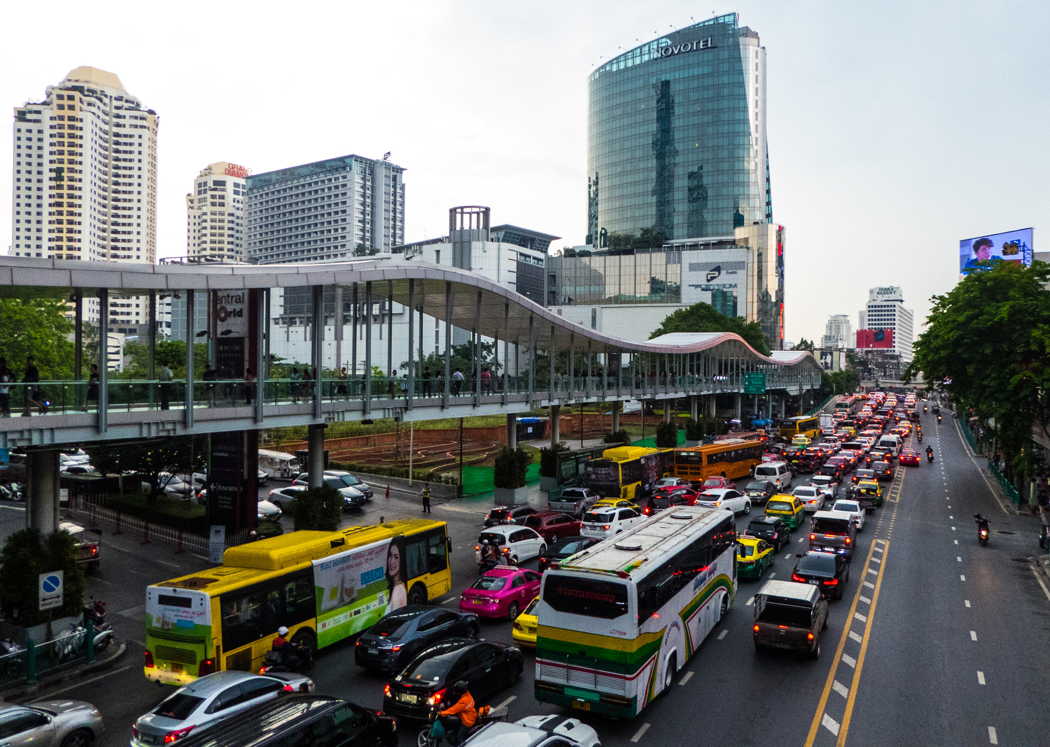 Panasonic Lumix DMC-ZS50 (Lumix DMC-TZ70) sample photo. The ordinary traffic jam photography