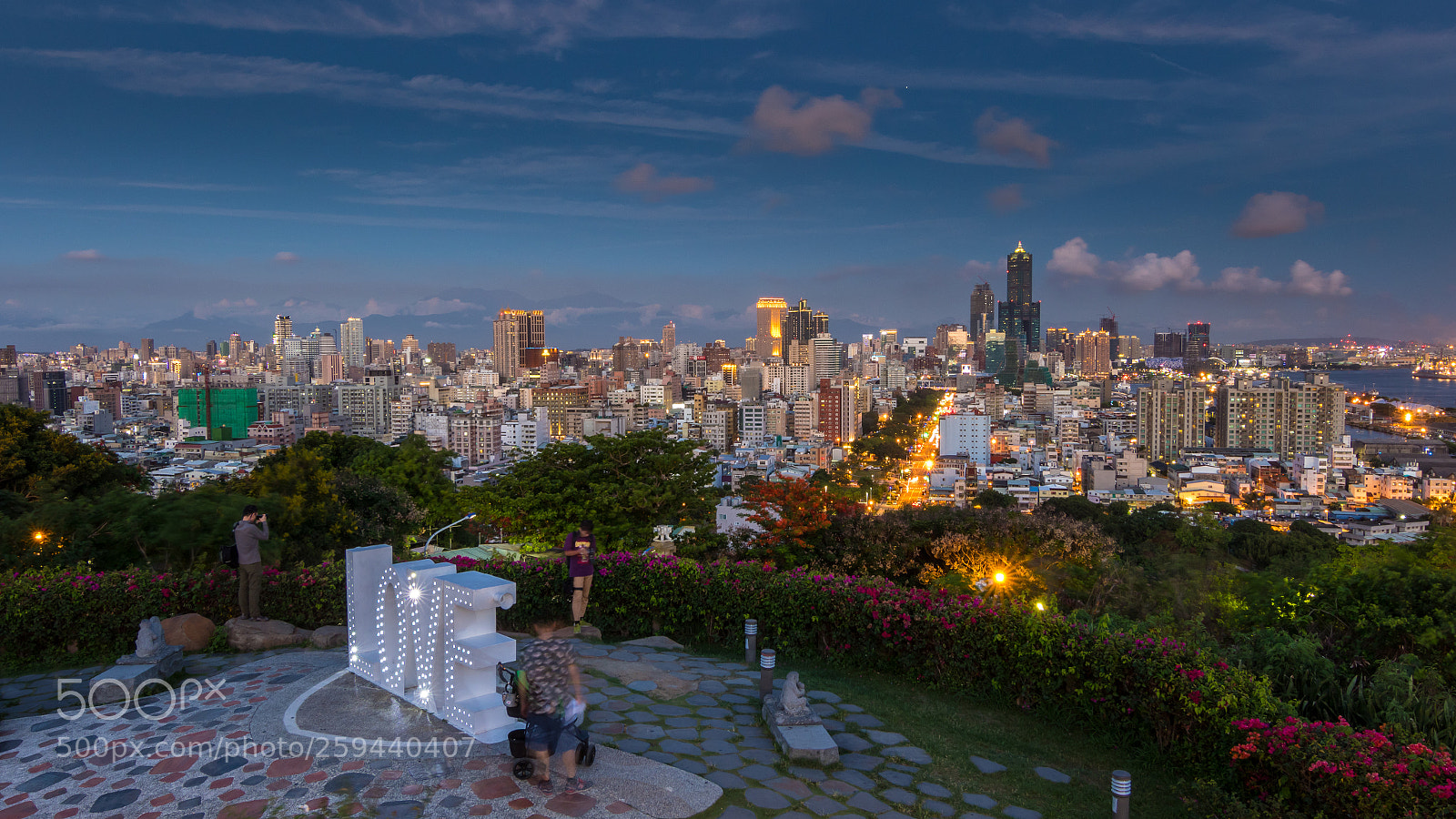 Canon EOS 7D Mark II sample photo. Nightscape in kaoshiung photography