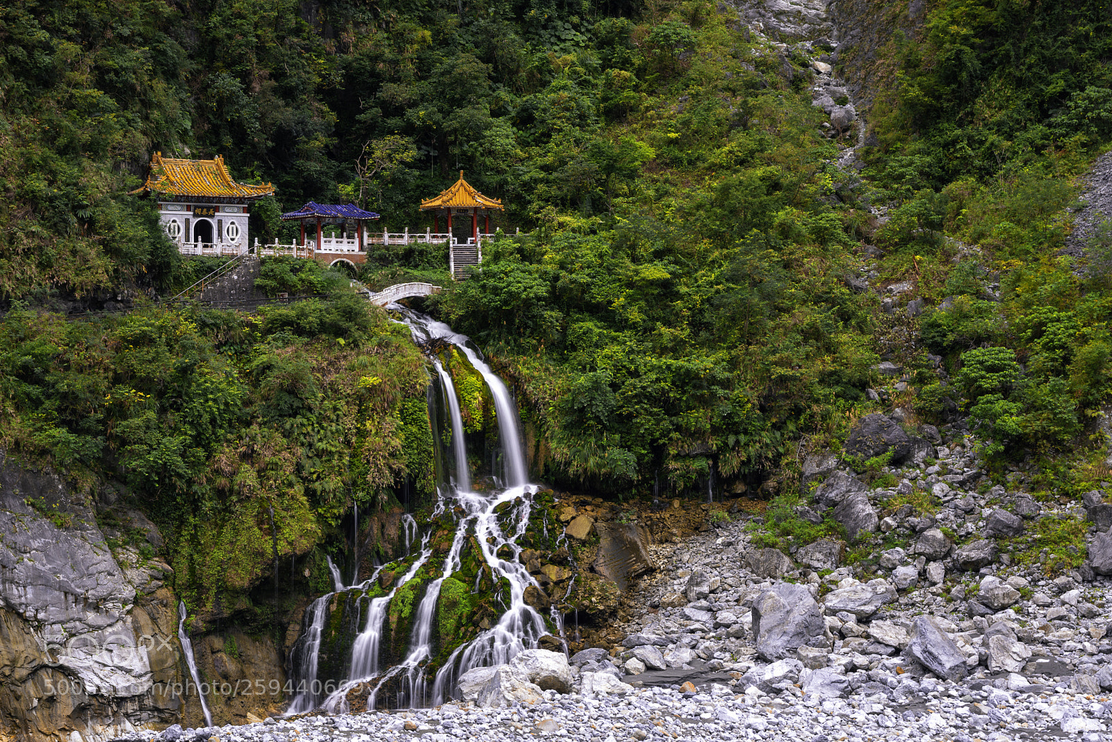 Sony a7R II sample photo. Eternal spring temple photography