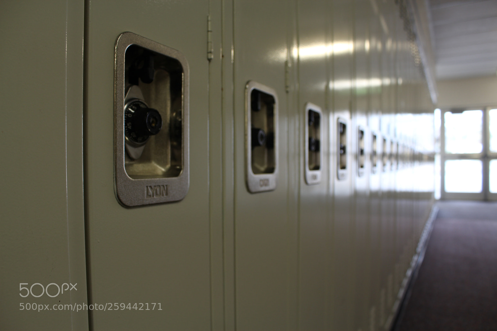 Canon EOS 1200D (EOS Rebel T5 / EOS Kiss X70 / EOS Hi) sample photo. Lockers photography