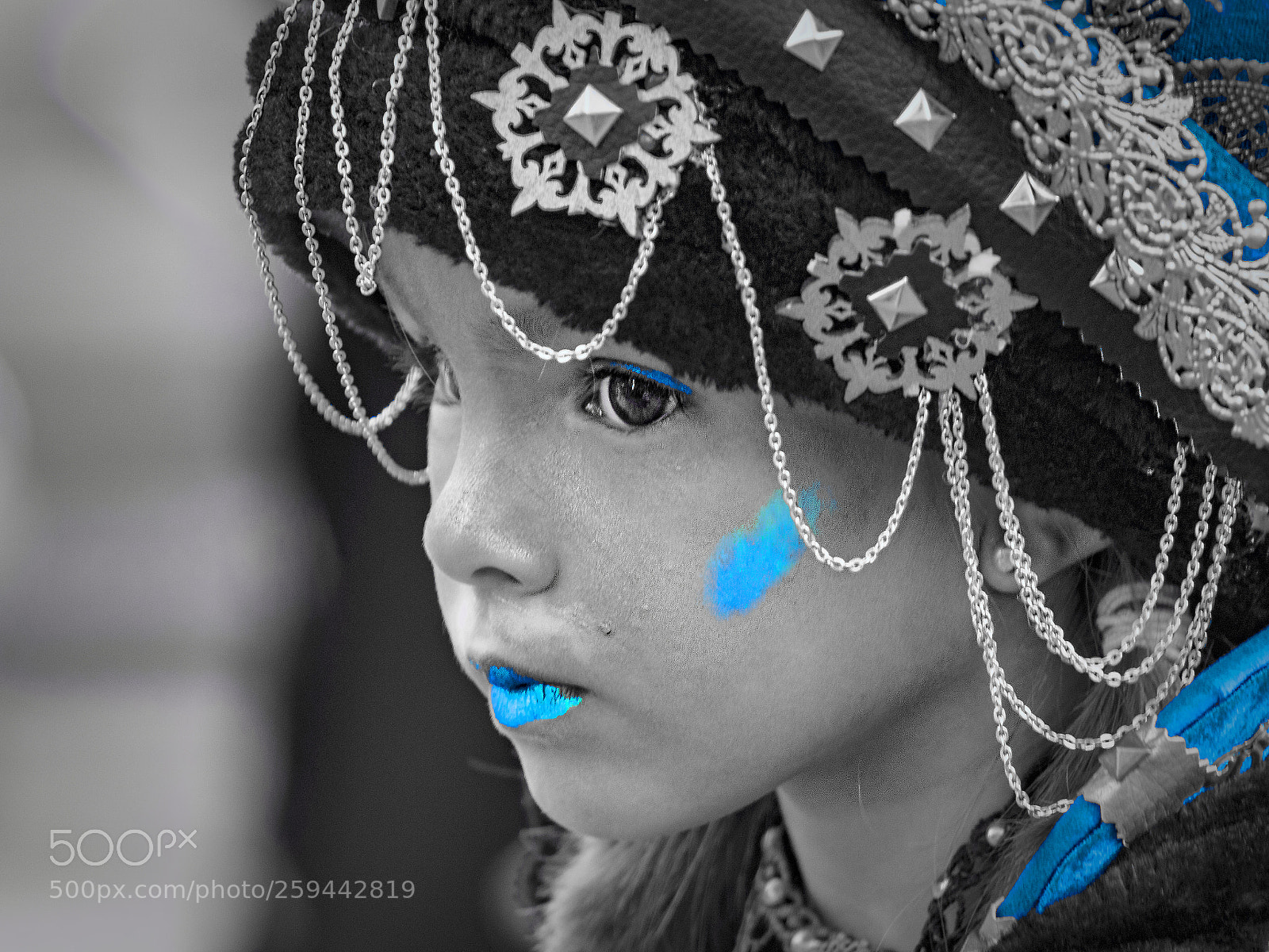 Canon EOS 750D (EOS Rebel T6i / EOS Kiss X8i) sample photo. Blue mask photography