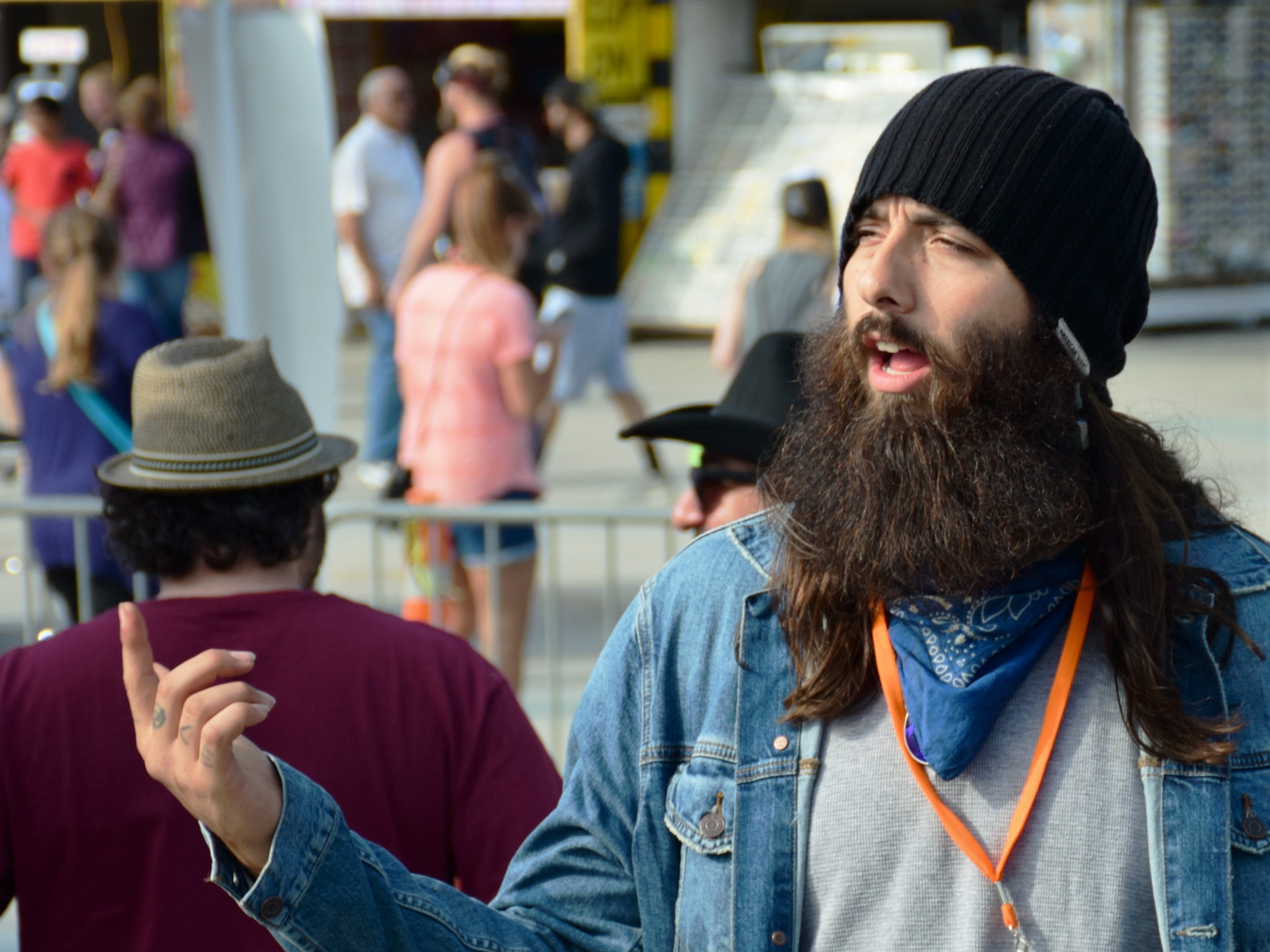 Nikon D7200 sample photo. Making his point photography