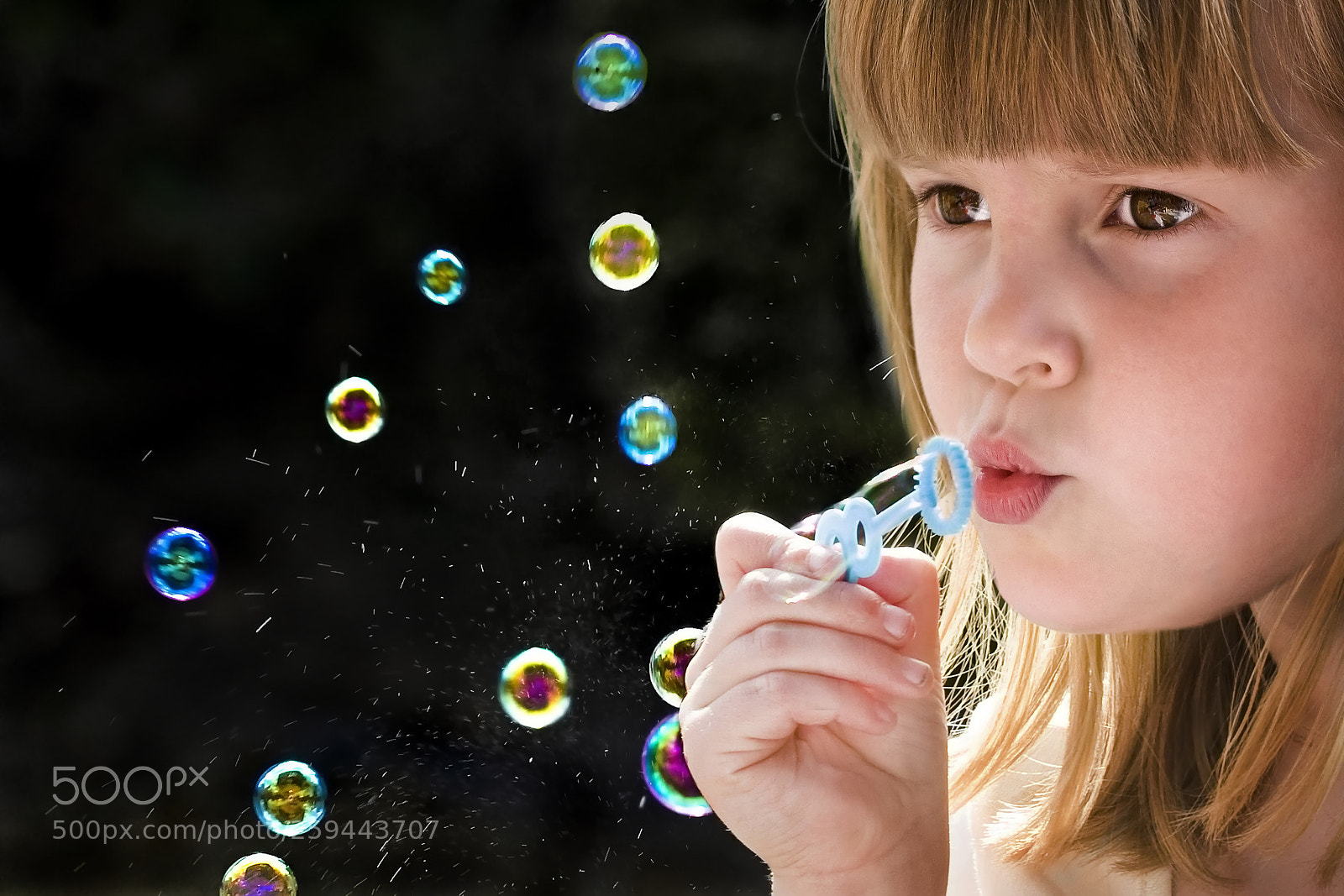 Canon EOS 20D sample photo. Zoe blowing bubbles photography