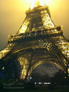 Apple iPhone 4 sample photo. Eiffel tower photography