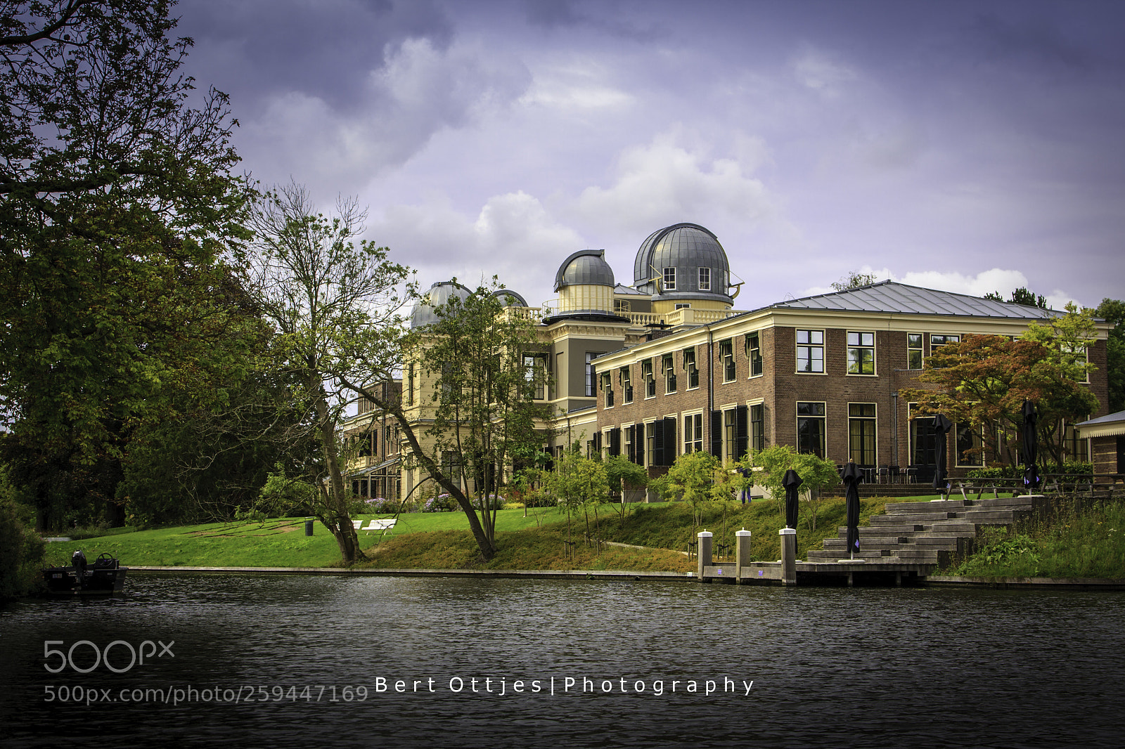 Canon EOS 40D sample photo. Old observatory leiden photography