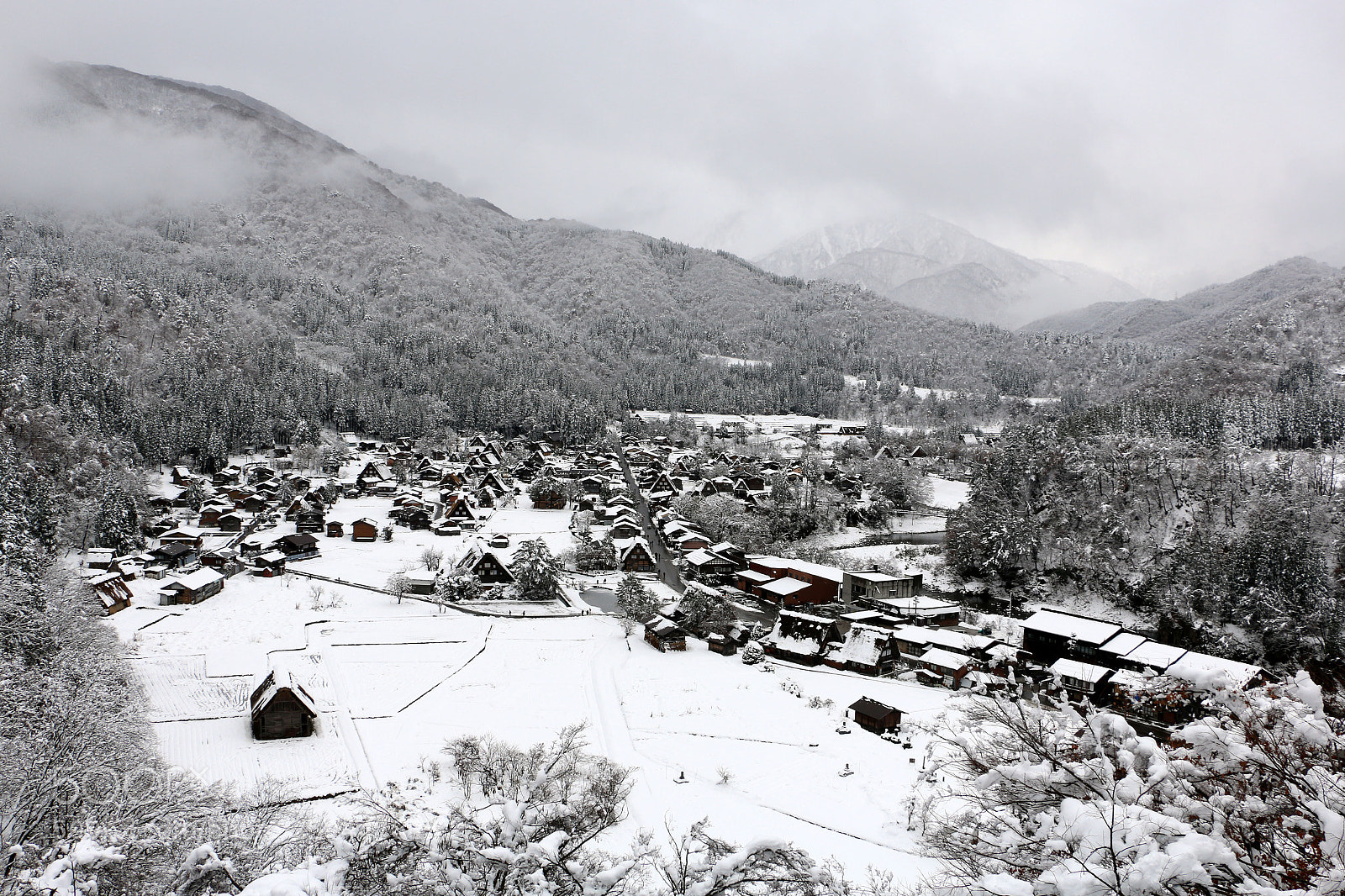 Canon EOS 70D sample photo. Shirakawa-go in japan photography