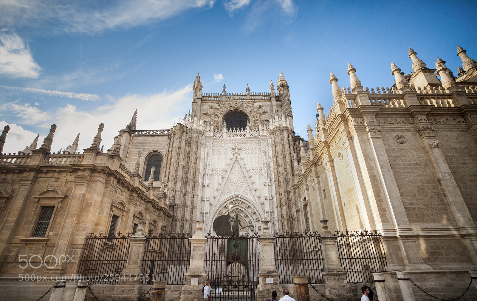 Canon EOS 5D Mark II sample photo. Seville cathedral photography