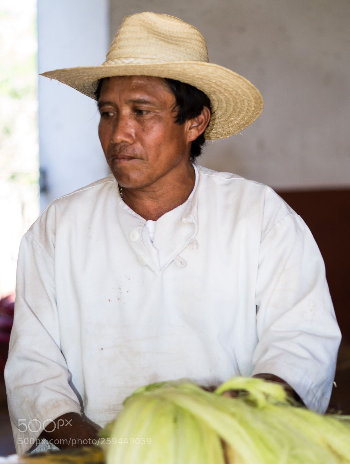 Sony SLT-A37 sample photo. Trabajador photography