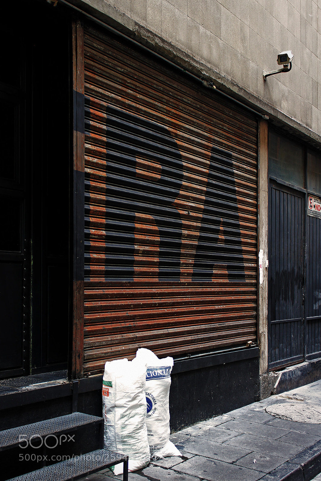 Canon EOS 600D (Rebel EOS T3i / EOS Kiss X5) sample photo. Rusty letters/ letras oxidadas photography