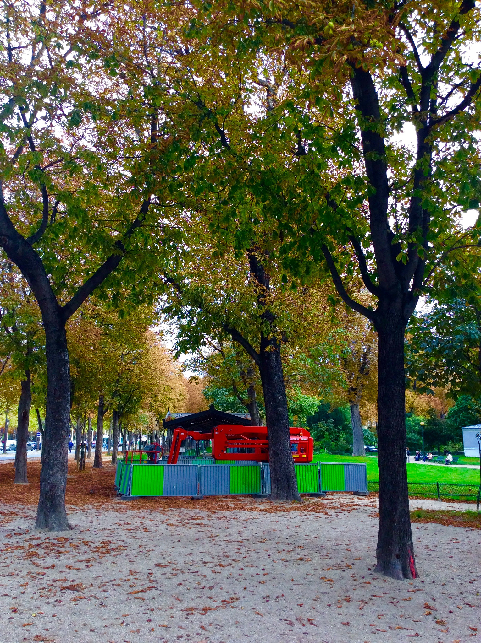 Apple iPad mini 2 sample photo. Paris photography