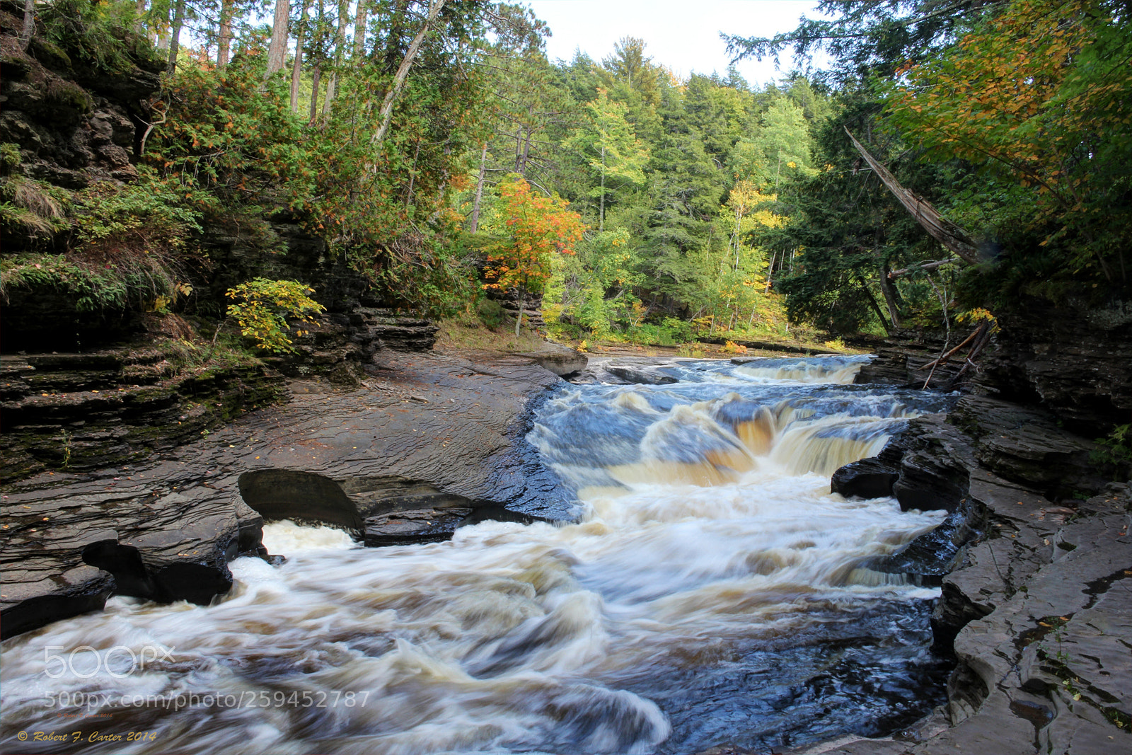 Canon EOS 60D sample photo. Flowing into lake superior photography