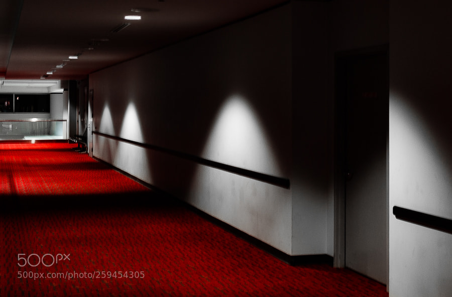 Pentax K10D sample photo. Down the hall photography