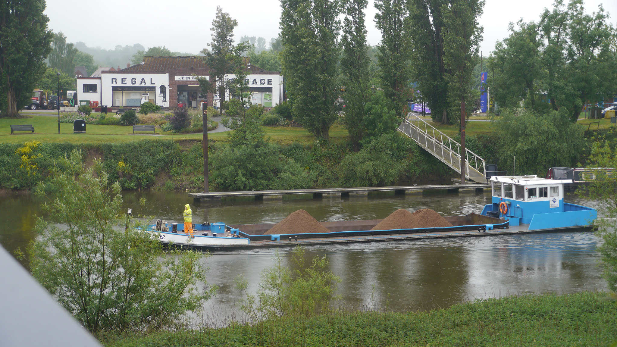 Panasonic Lumix DMC-GH2 sample photo. Barge photography