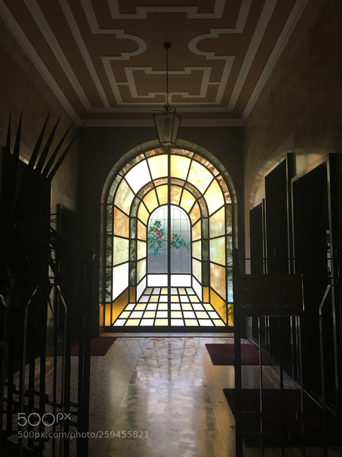 Apple iPhone 6s sample photo. Door photography