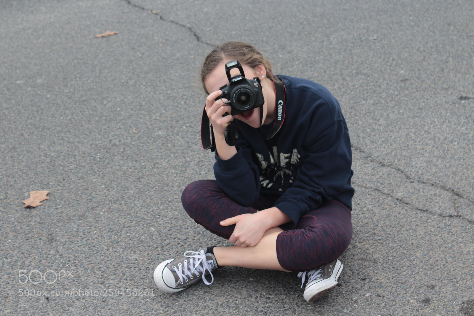 Canon EOS 1200D (EOS Rebel T5 / EOS Kiss X70 / EOS Hi) sample photo. Anna with the camera photography
