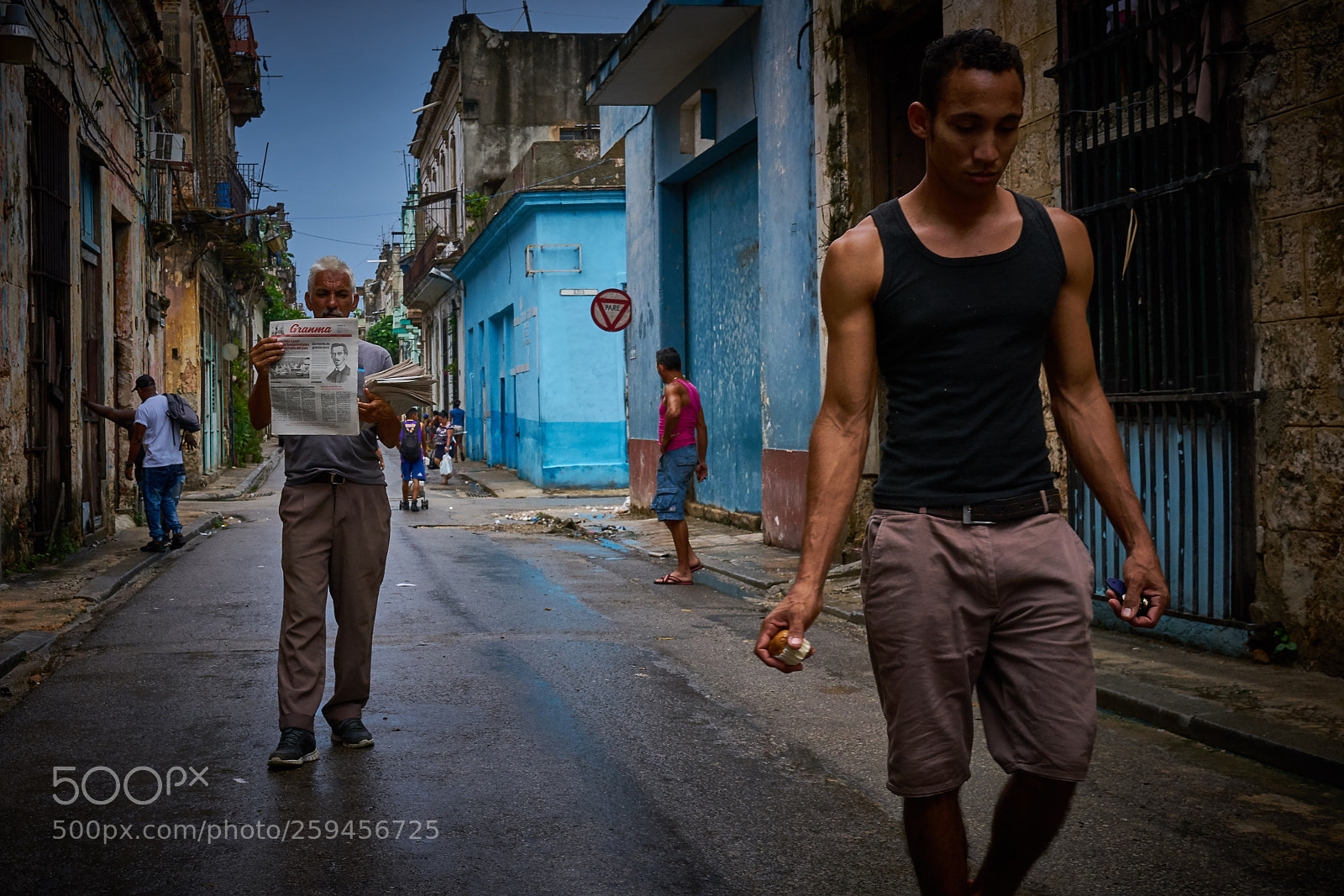 Sony a7R II sample photo. On the street photography